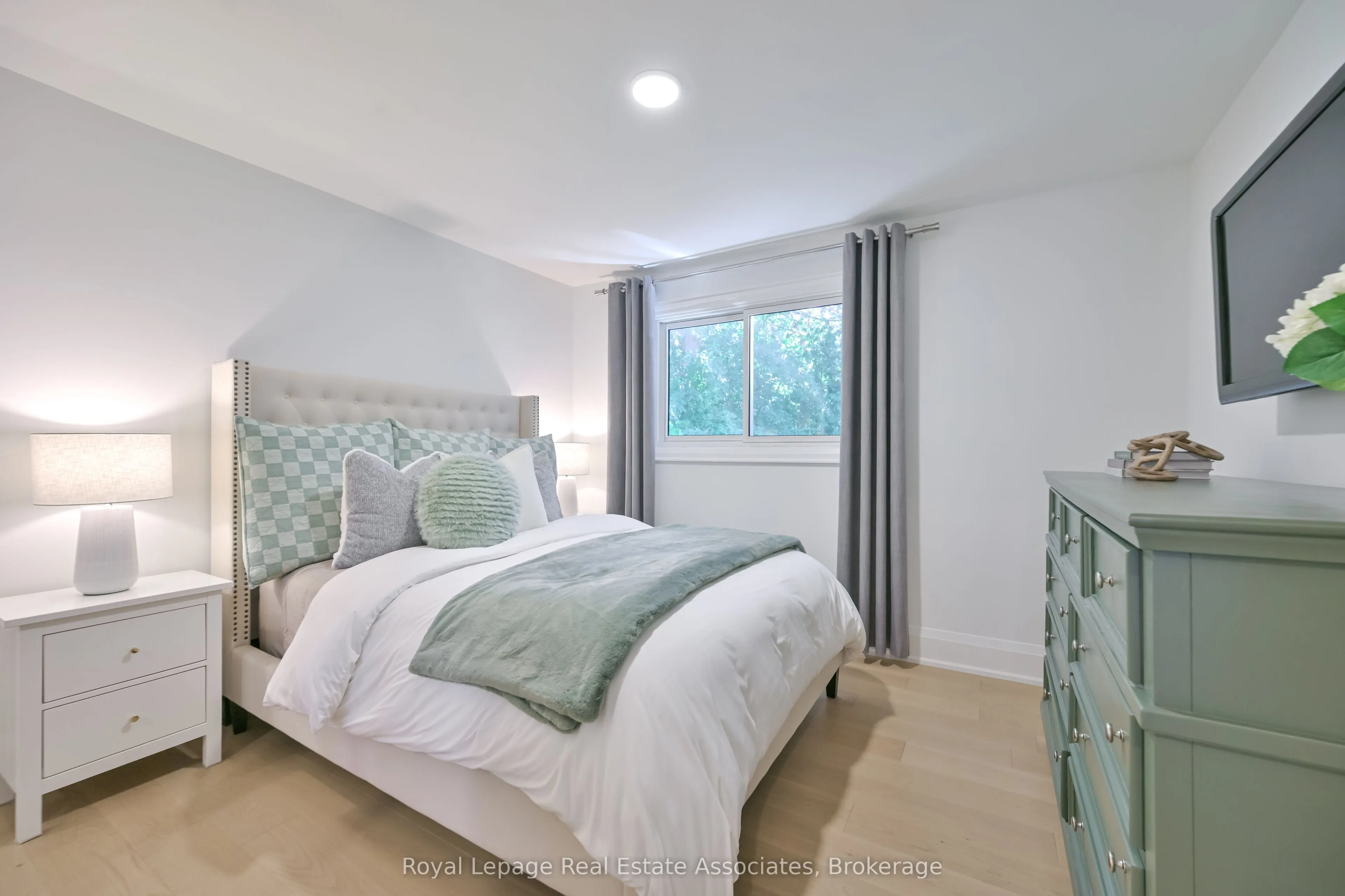 3116 Harris Crescent