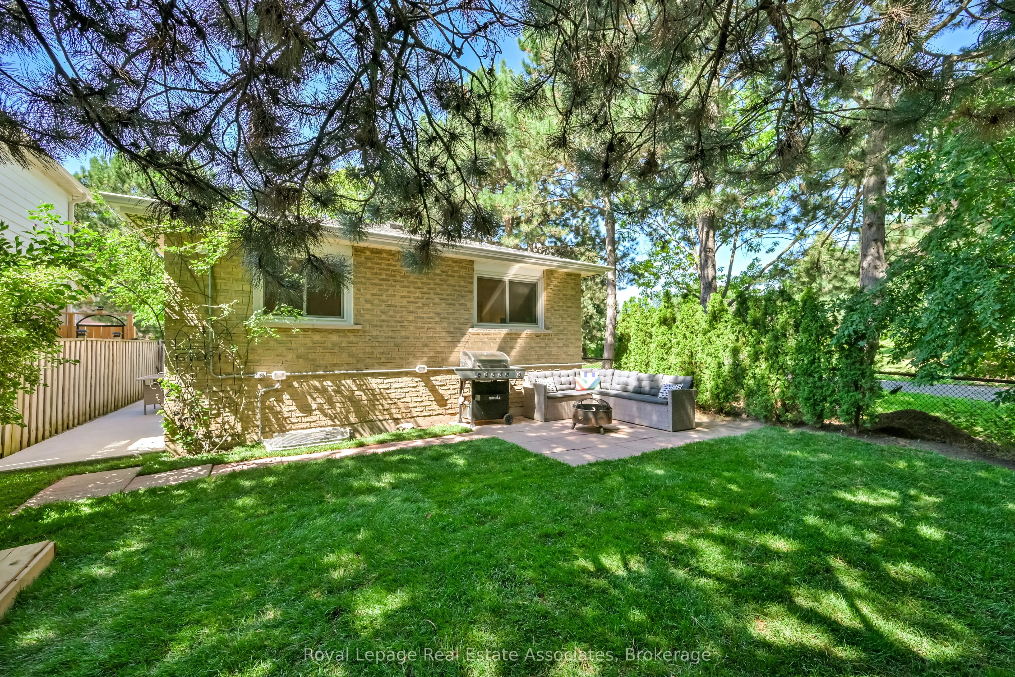 3116 Harris Crescent