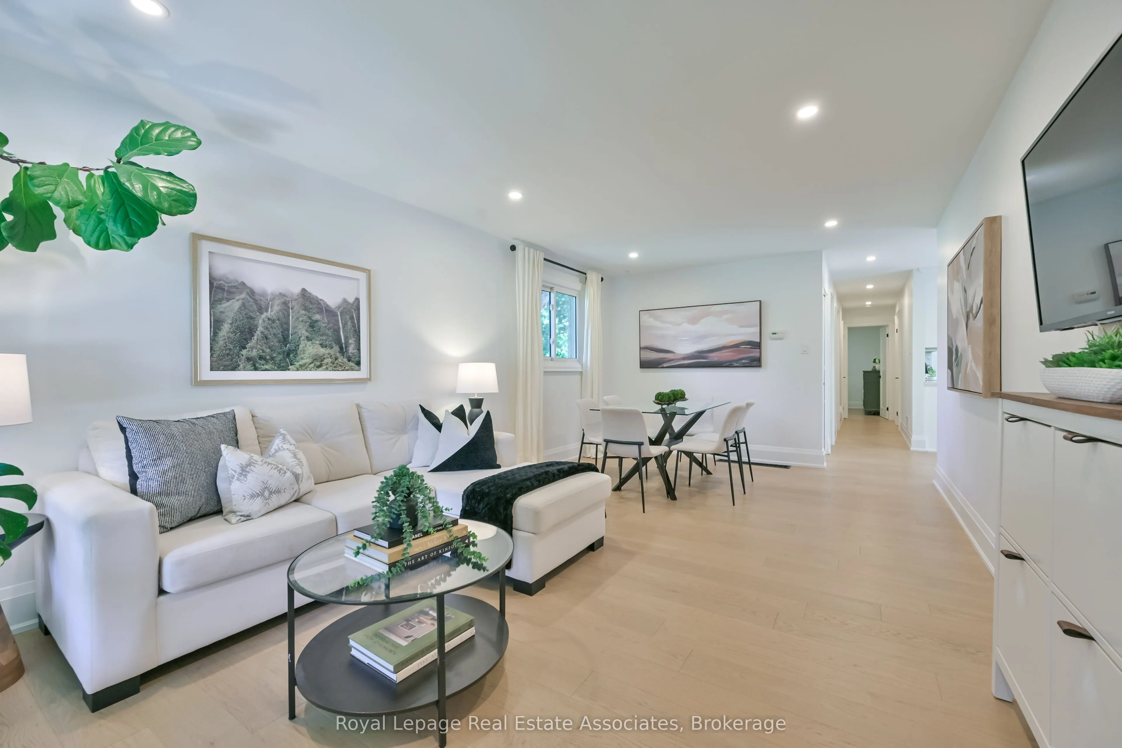3116 Harris Crescent