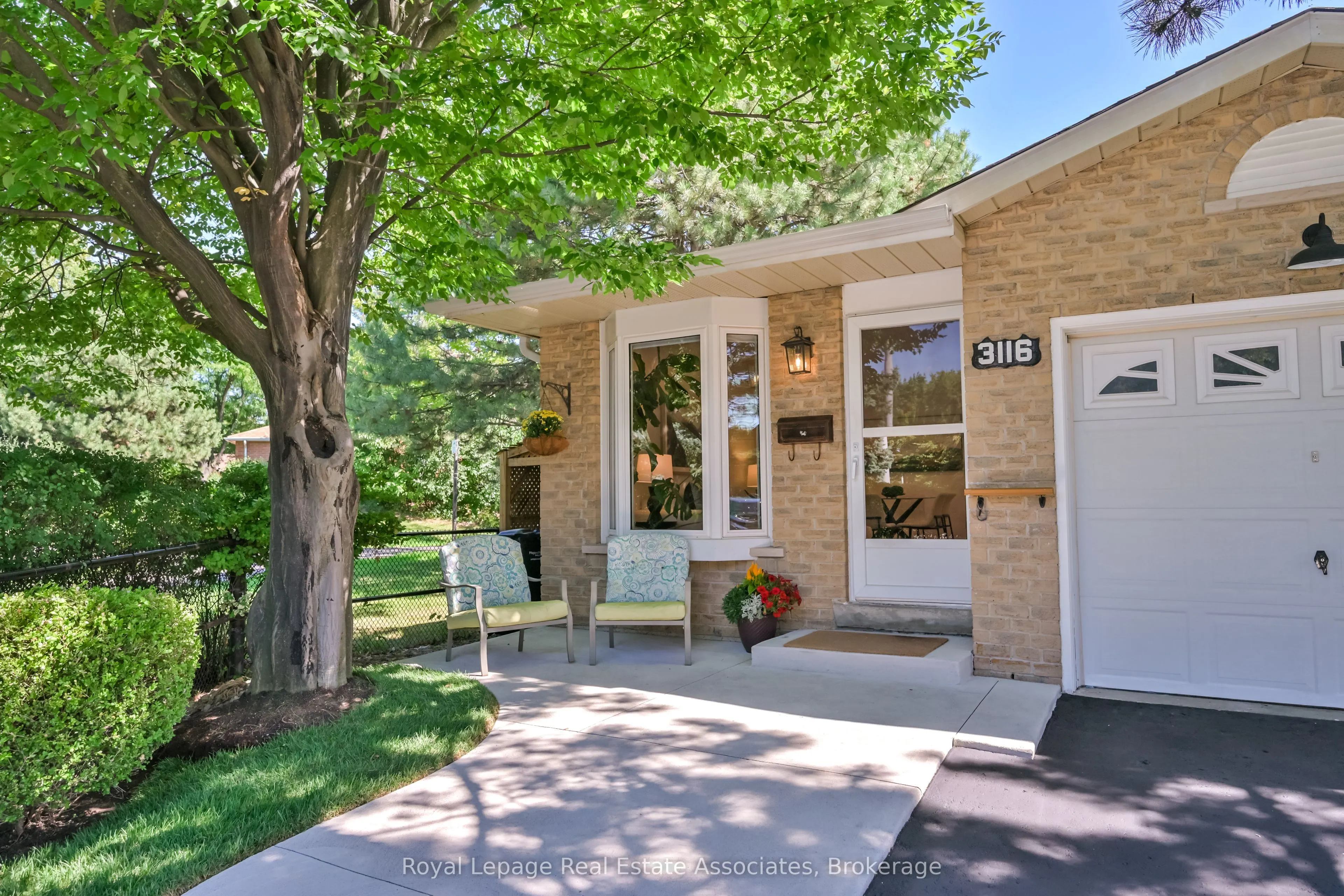 3116 Harris Crescent