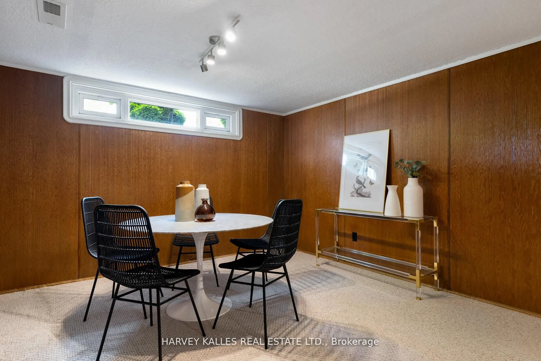 10 Northolt Court