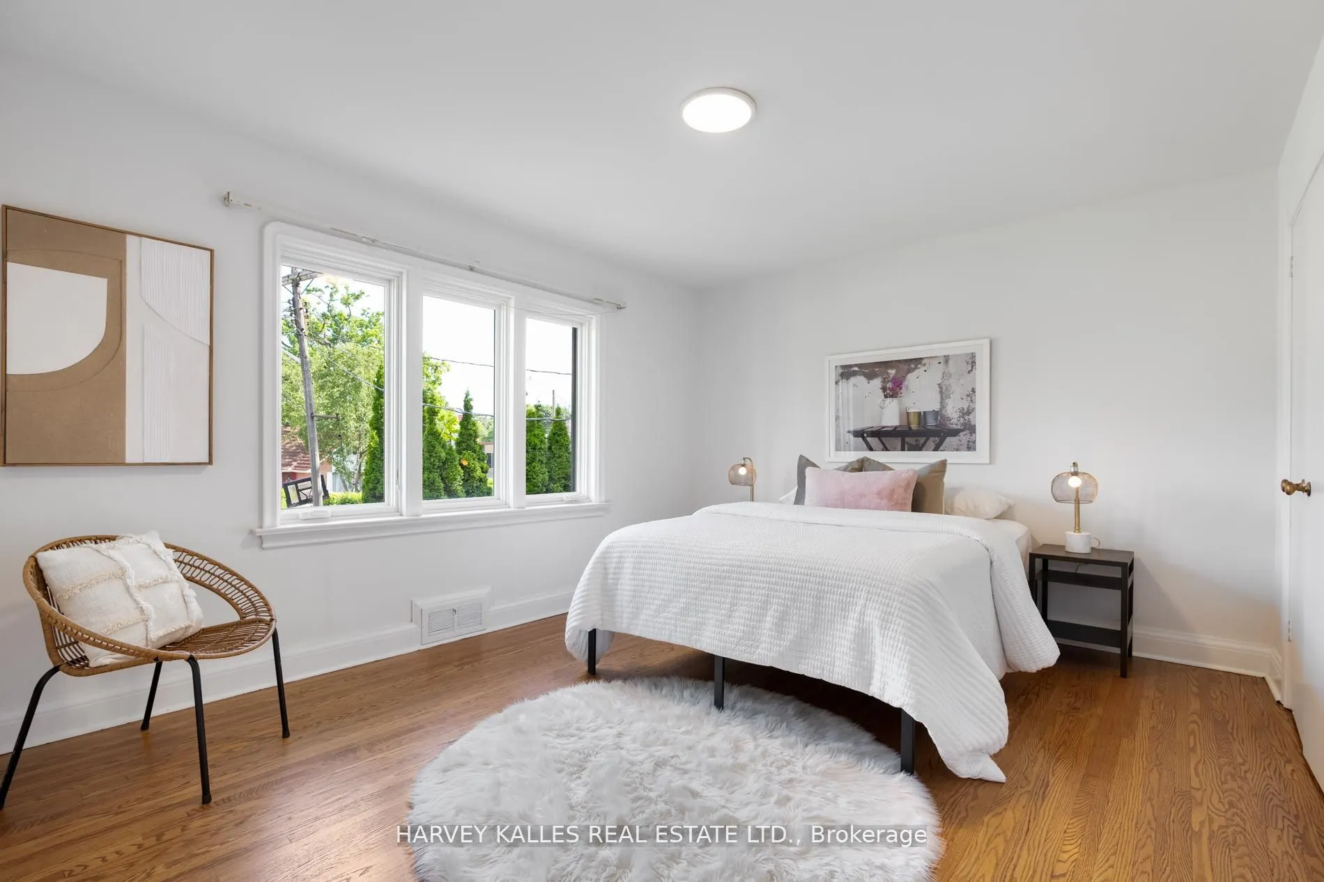 10 Northolt Court