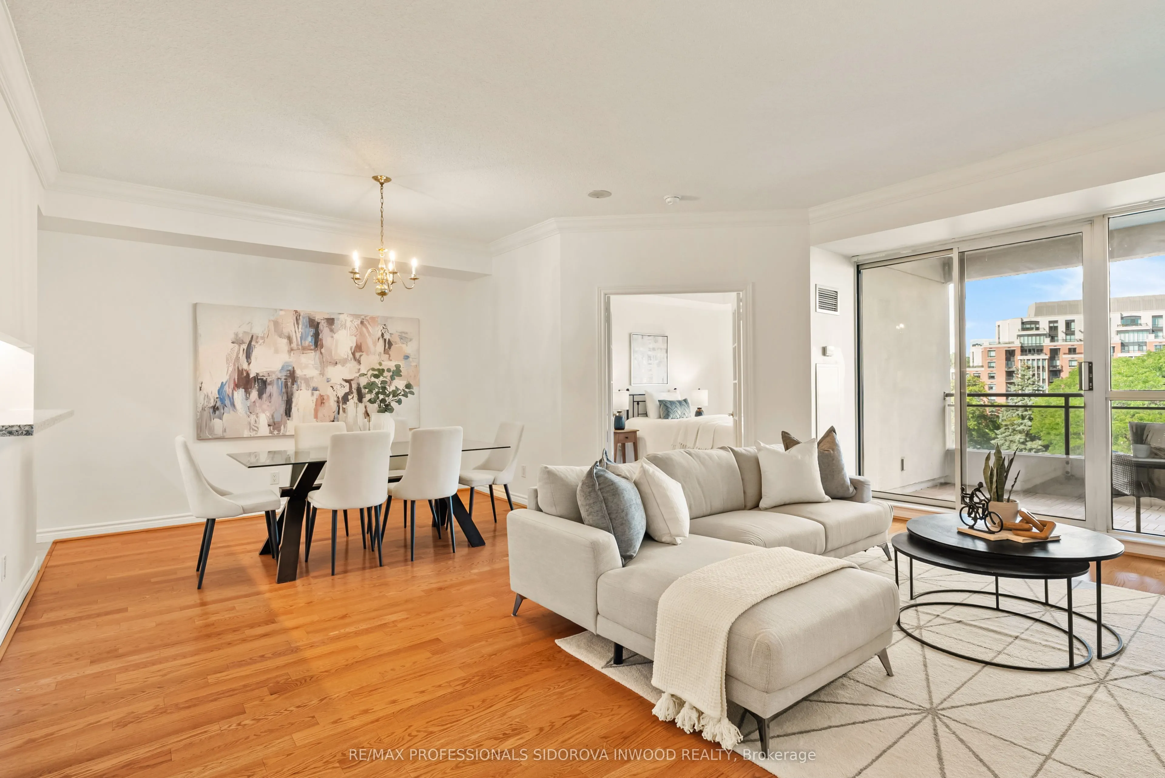 2662 Bloor Street W, #507