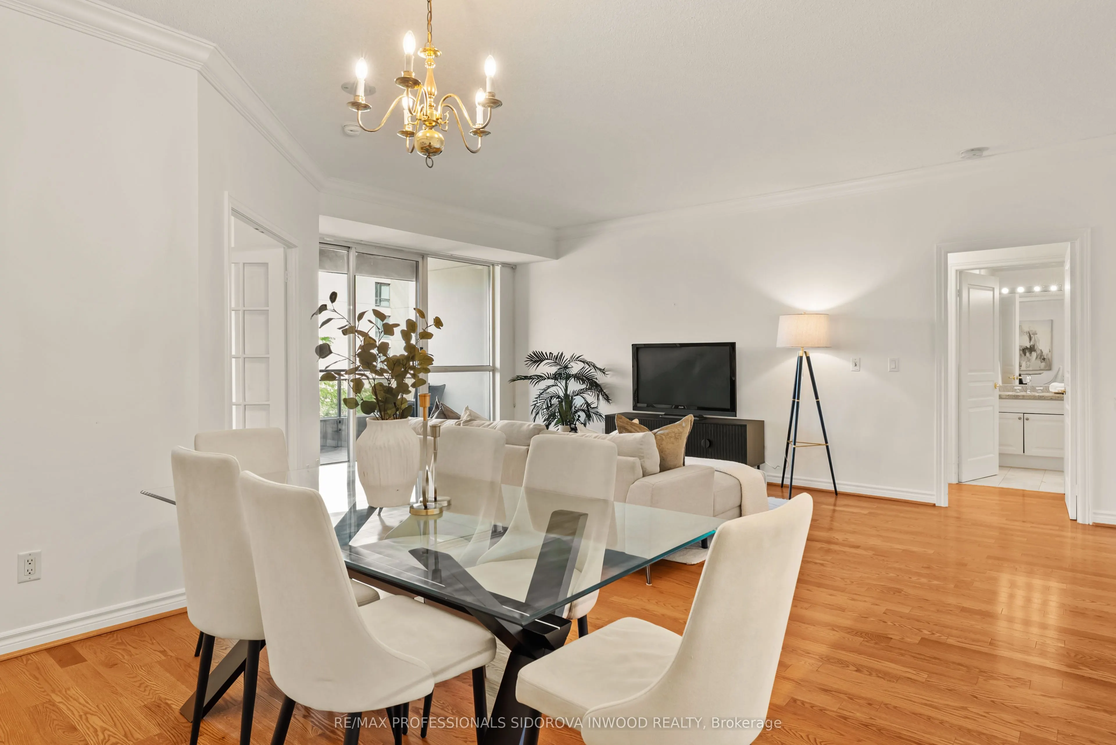2662 Bloor Street W, #507