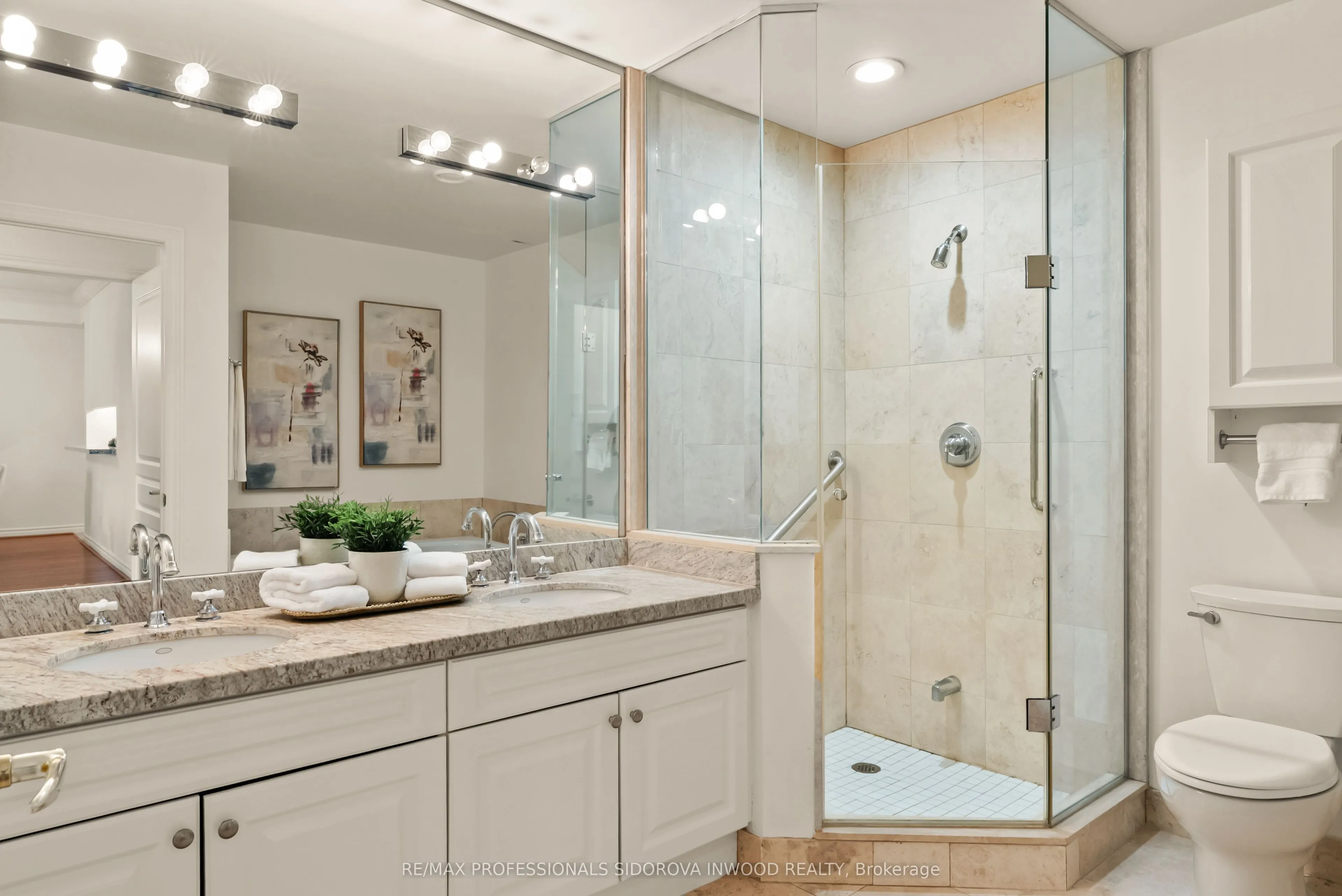 2662 Bloor Street W, #507