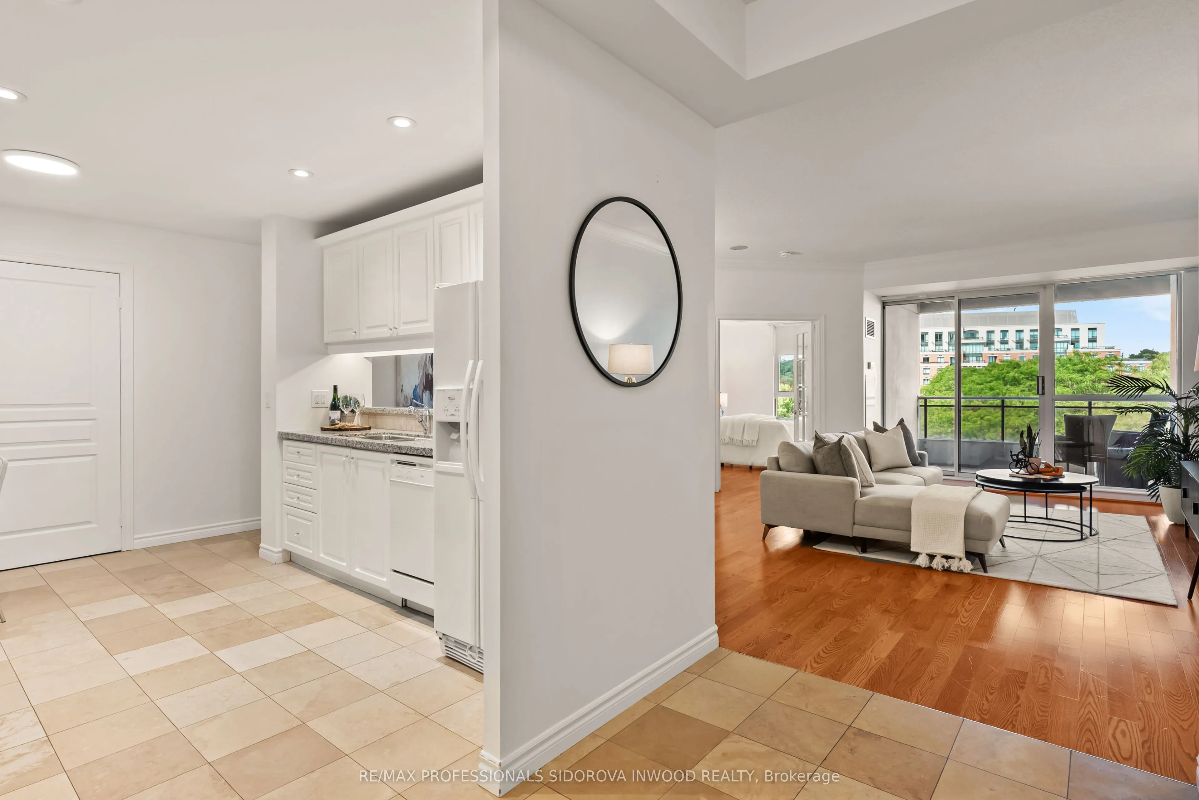 2662 Bloor Street W, #507