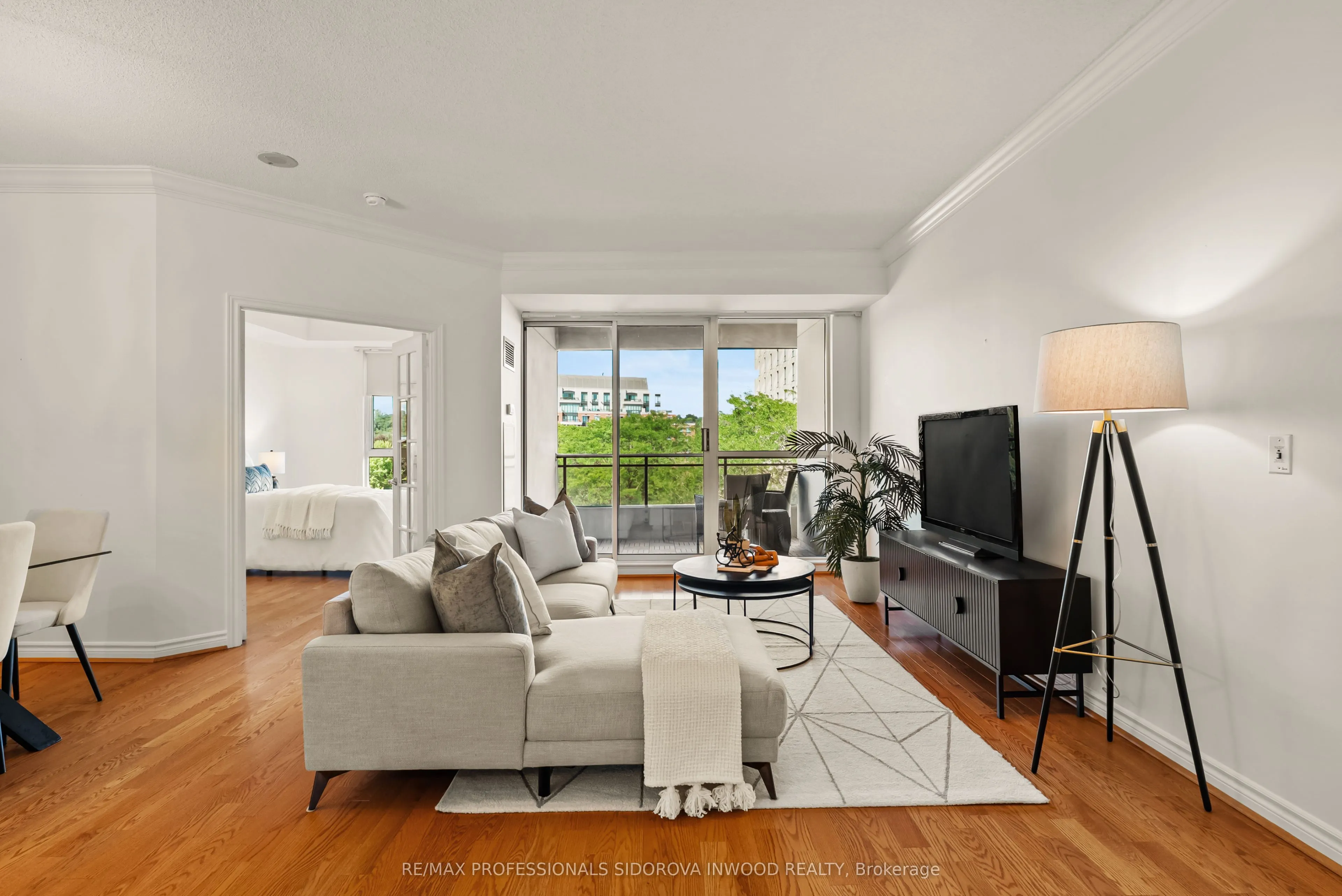 2662 Bloor Street W, #507