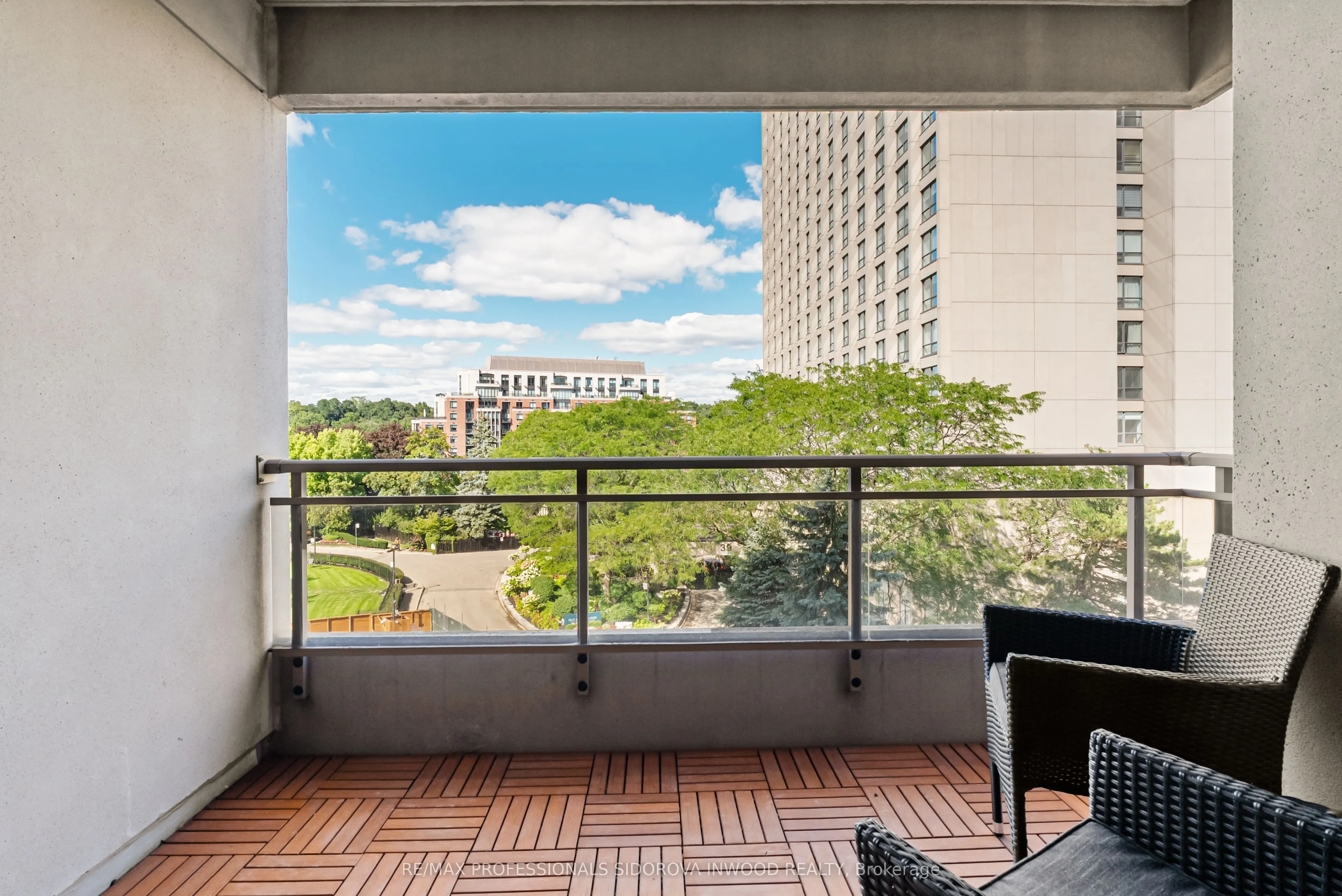 2662 Bloor Street W, #507