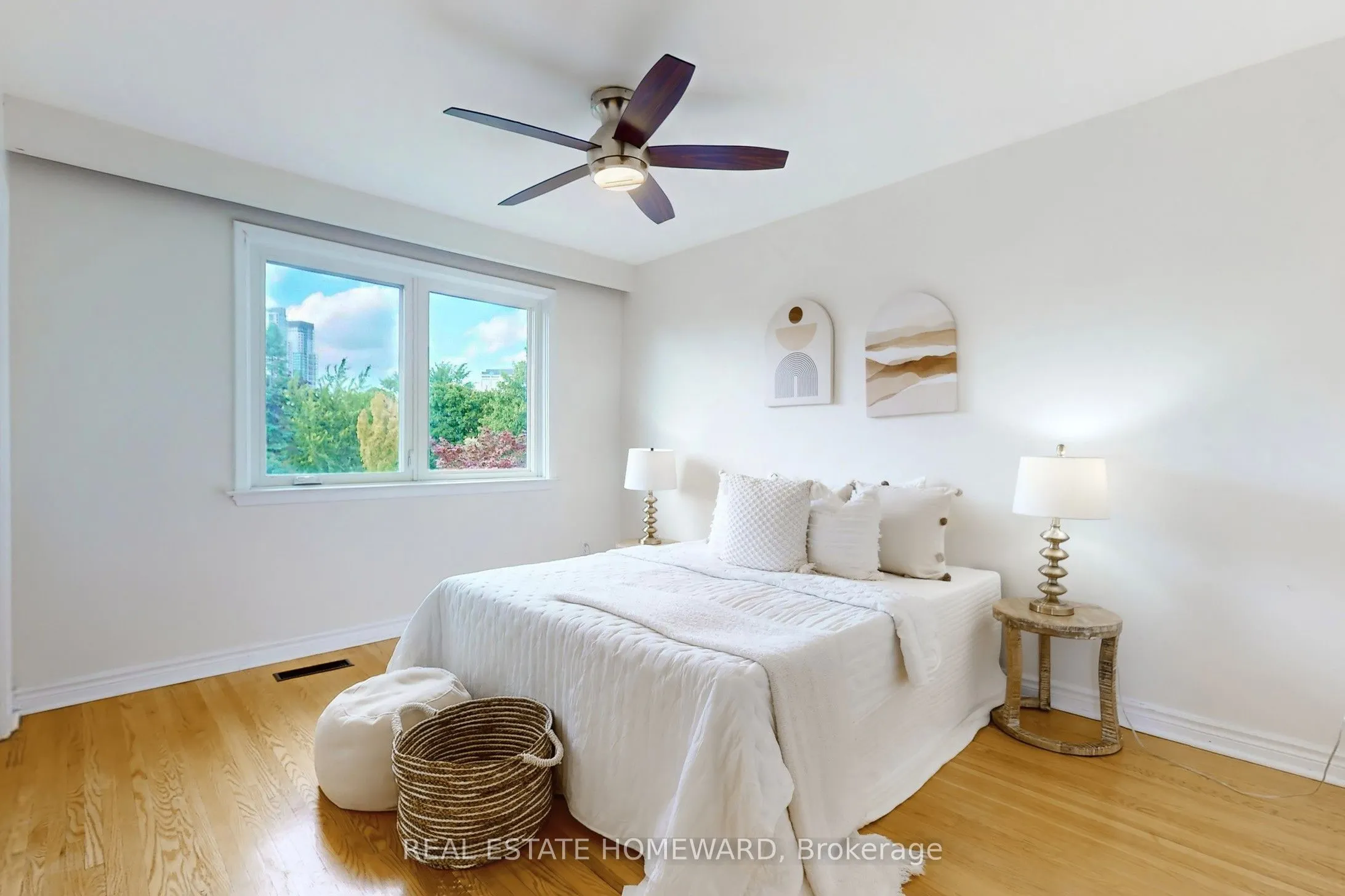 33 Graystone Gardens