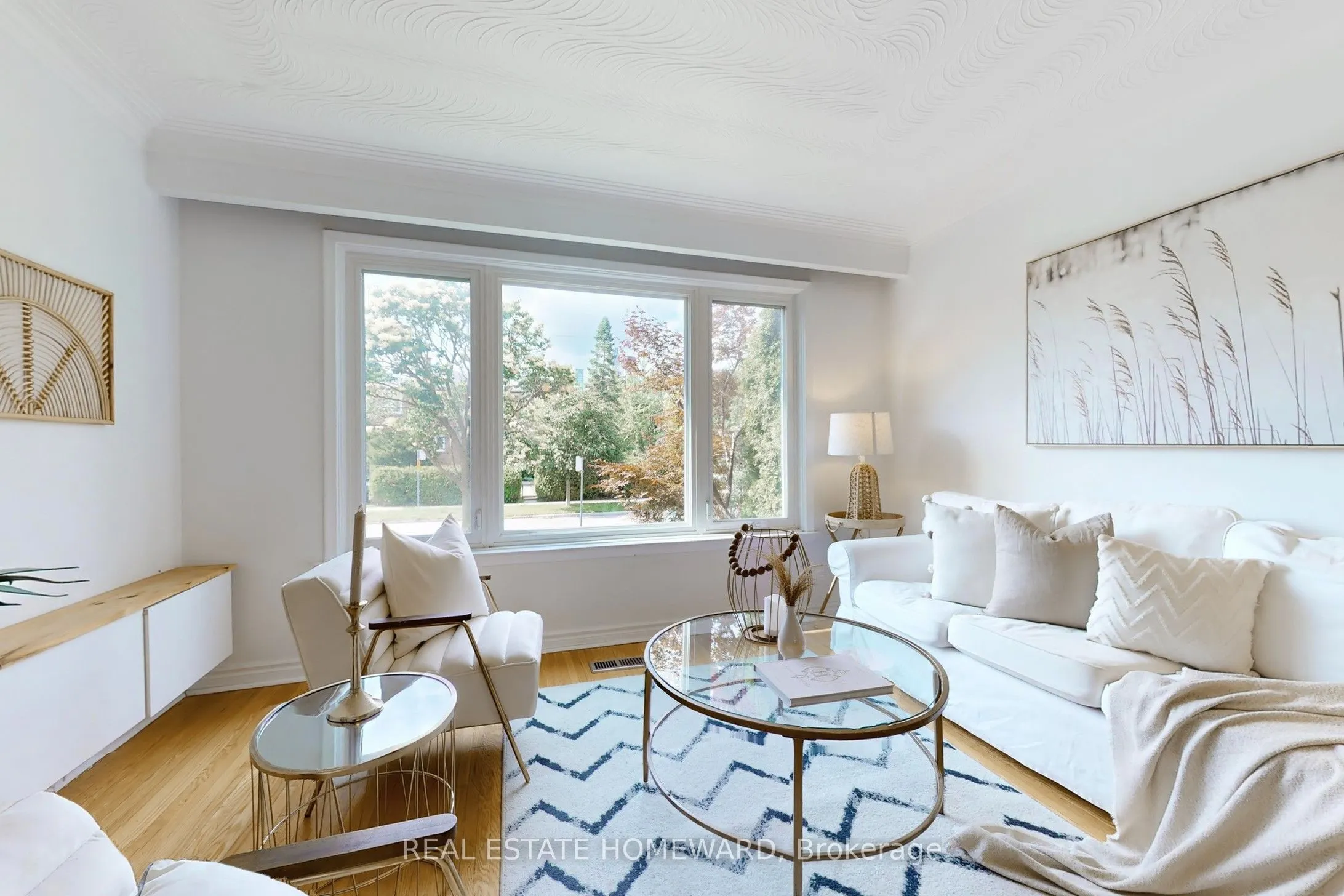 33 Graystone Gardens