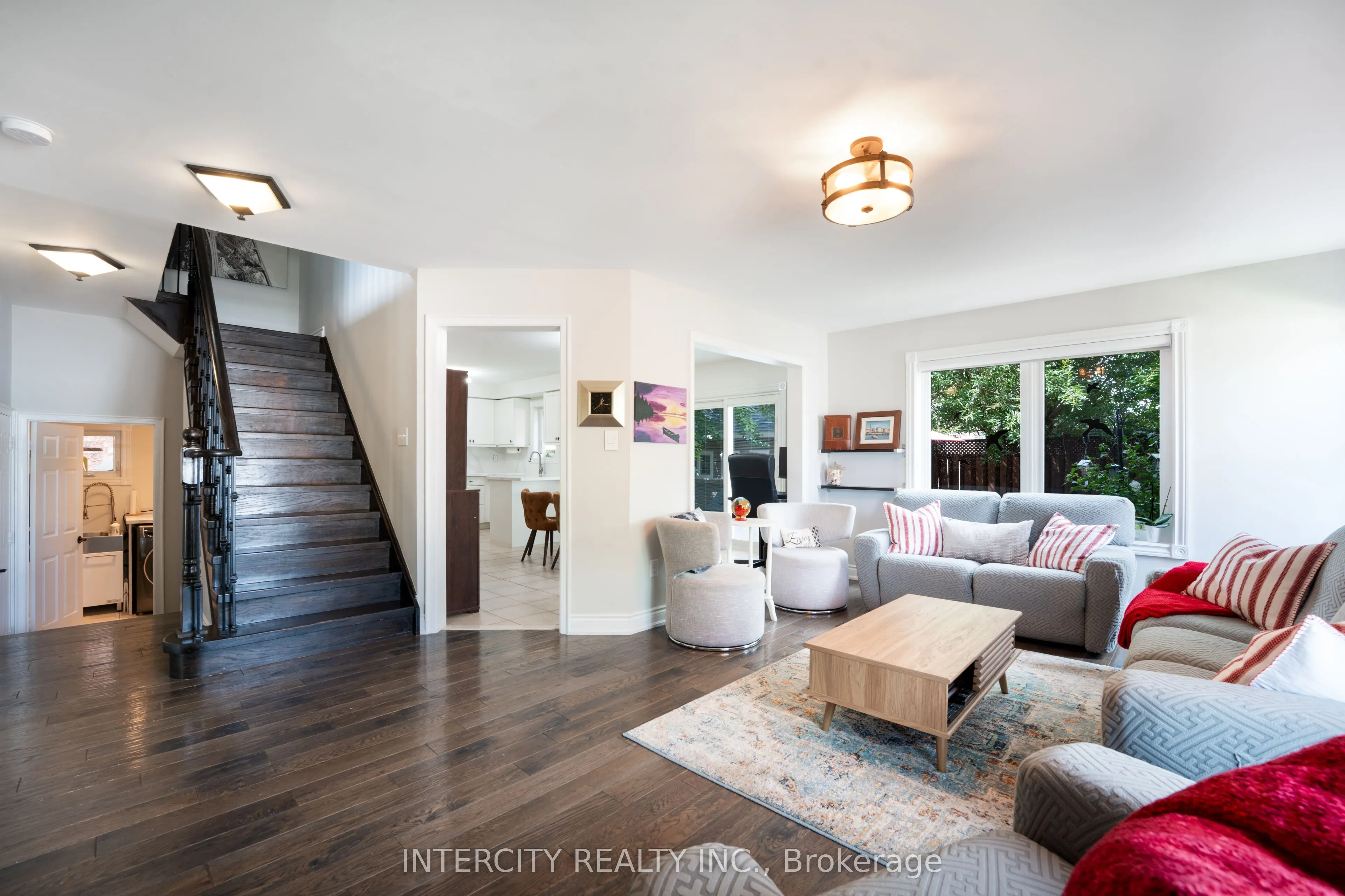5409 Duchess Court
