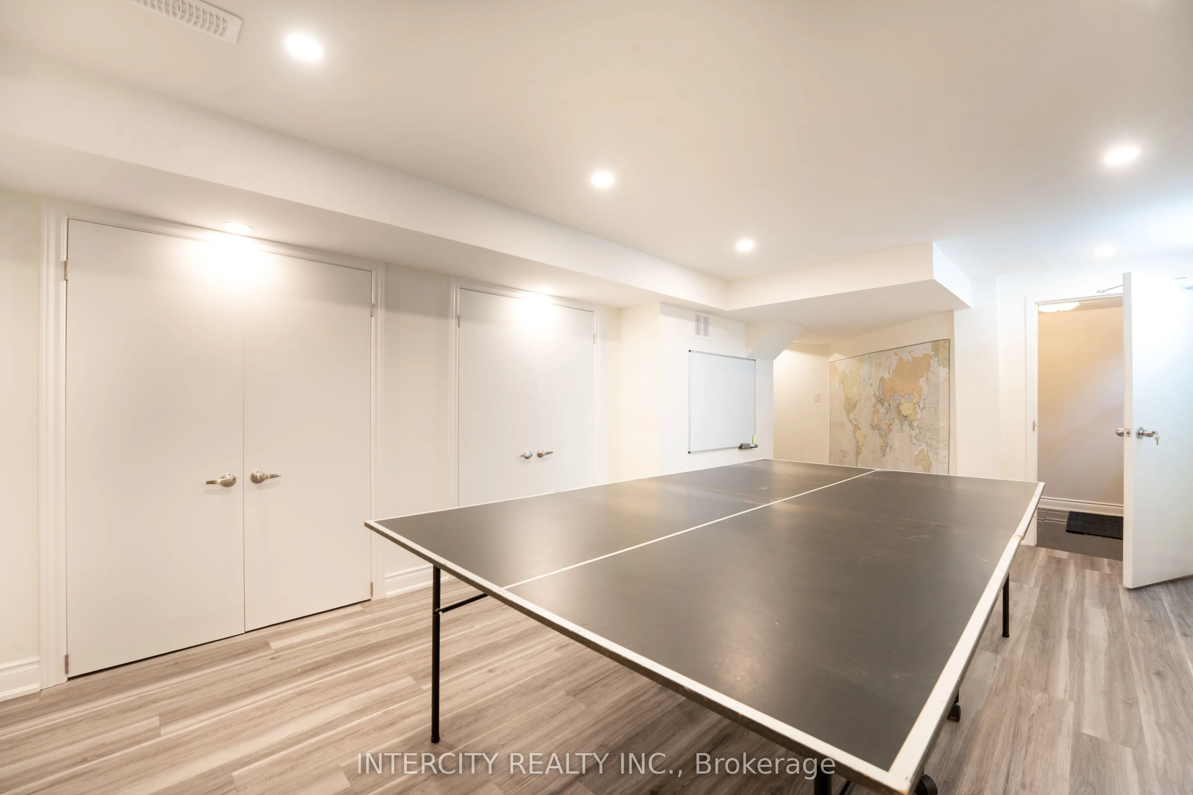 5409 Duchess Court