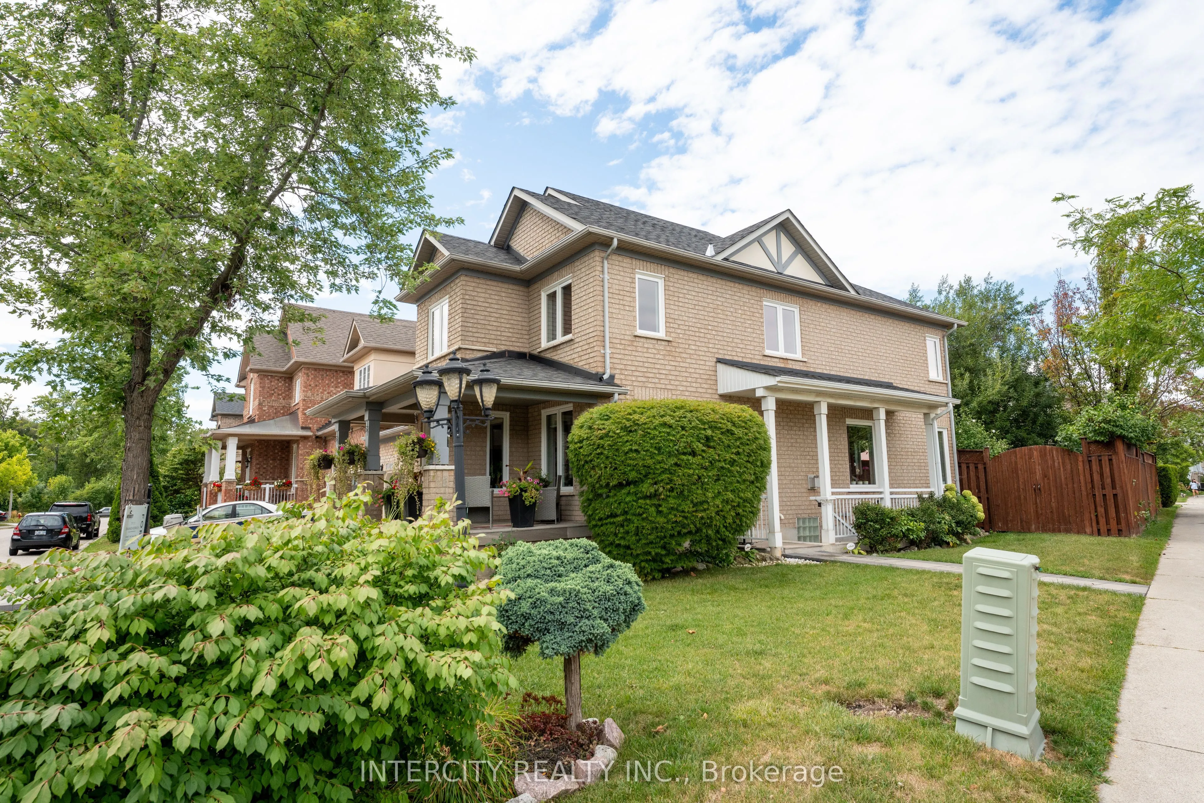 5409 Duchess Court
