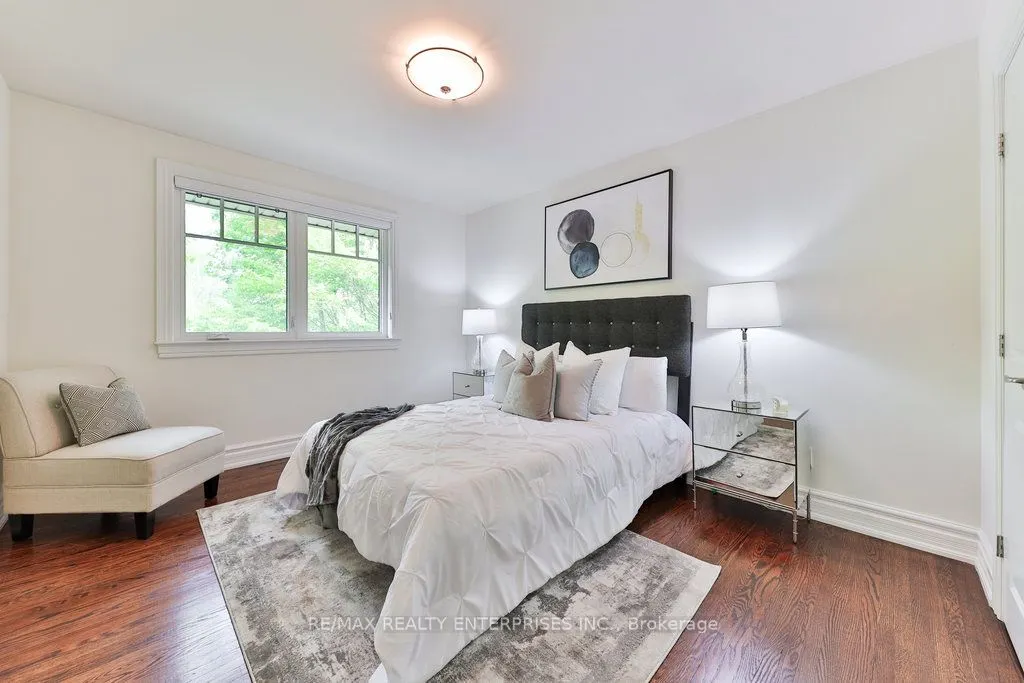 1293 Greenoaks Drive