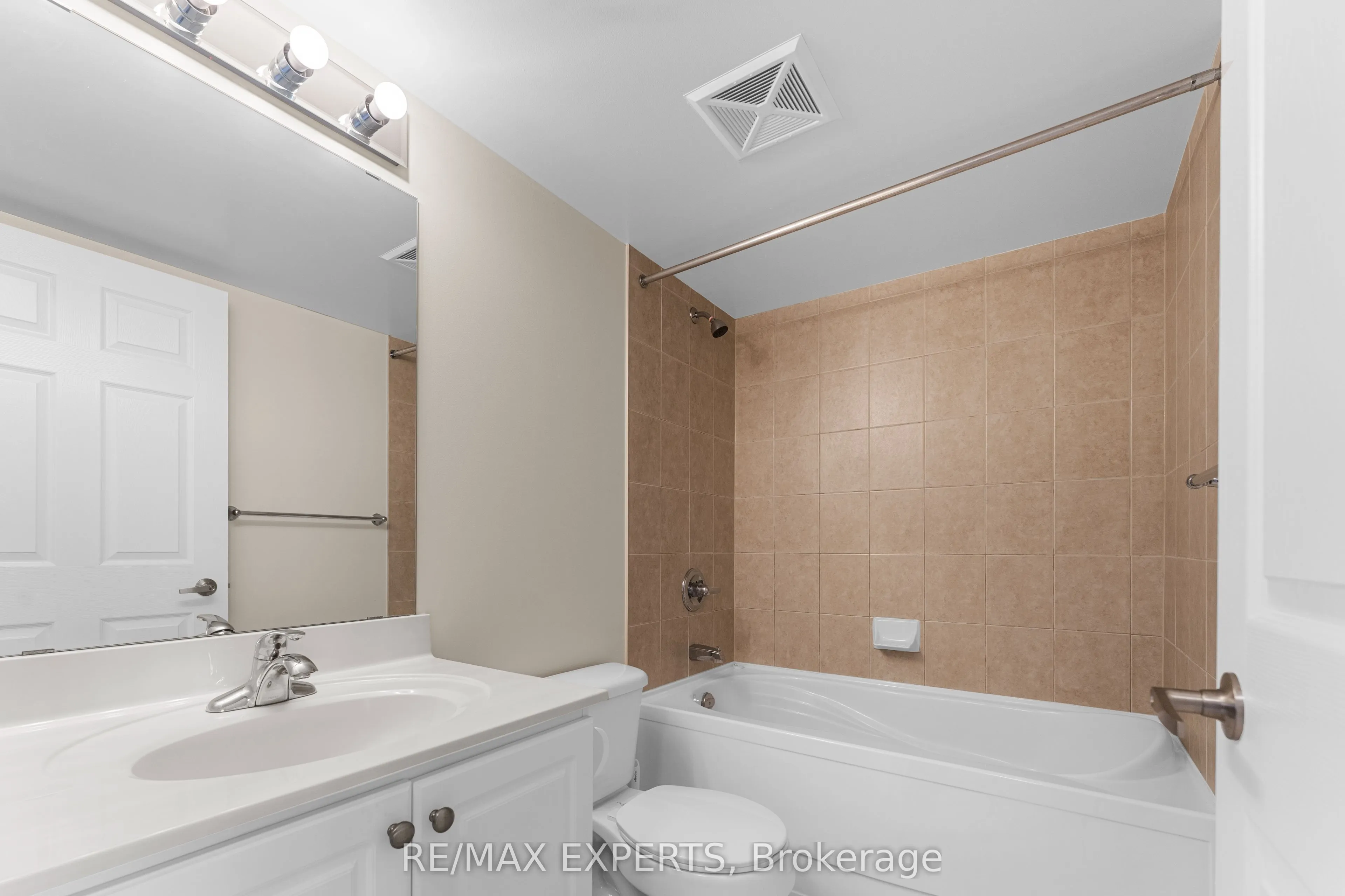 220 Forum Drive, #1101