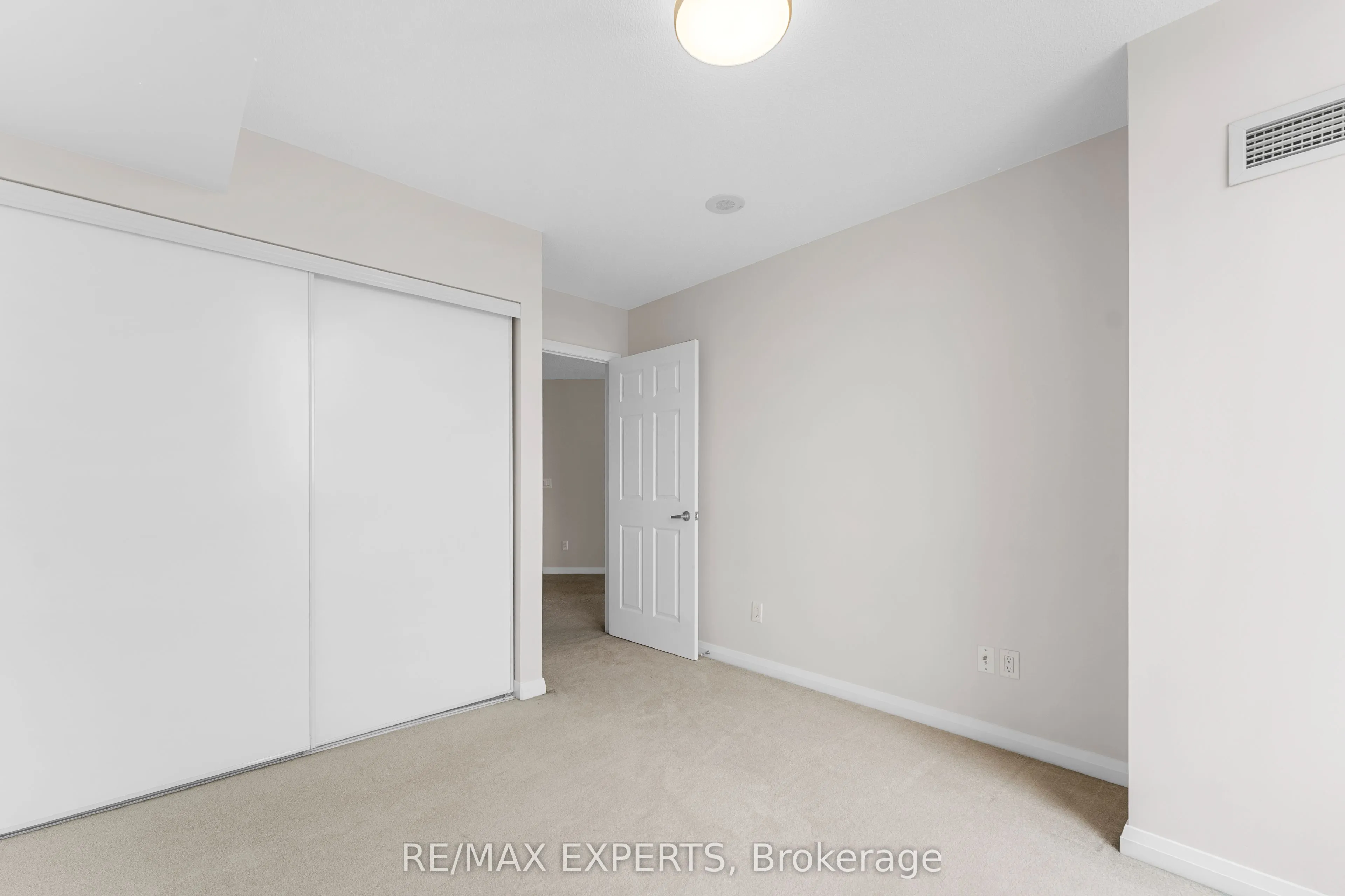 220 Forum Drive, #1101