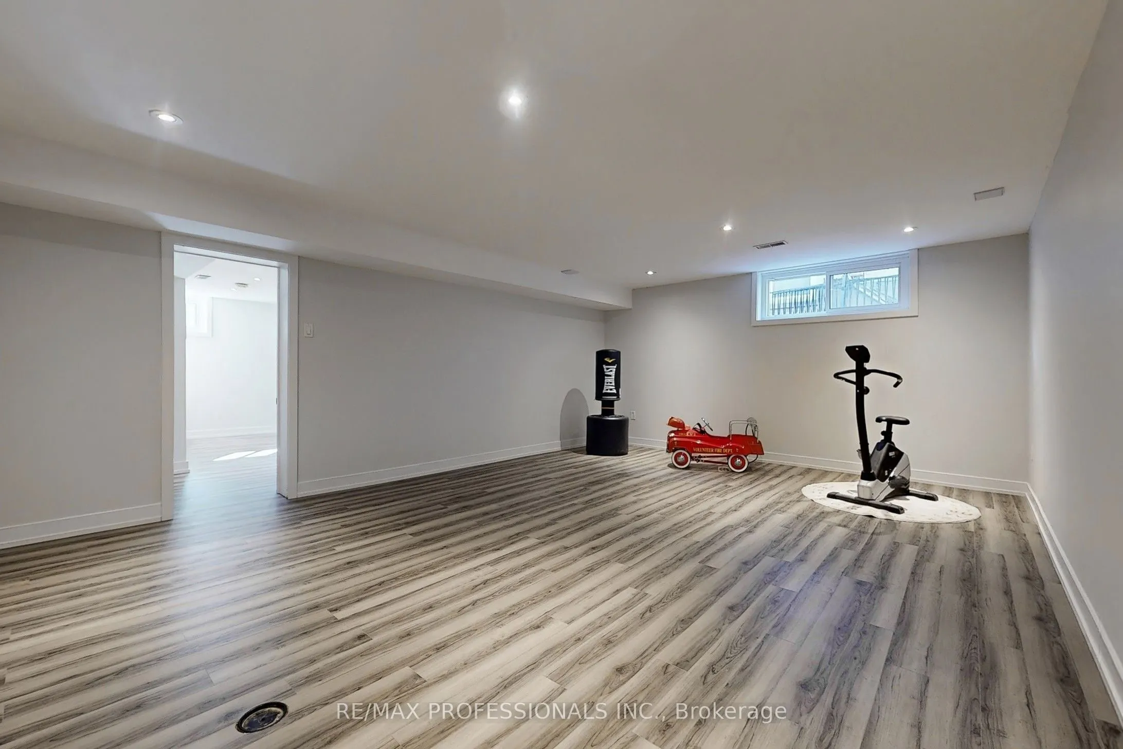 3 Hartsdale Drive