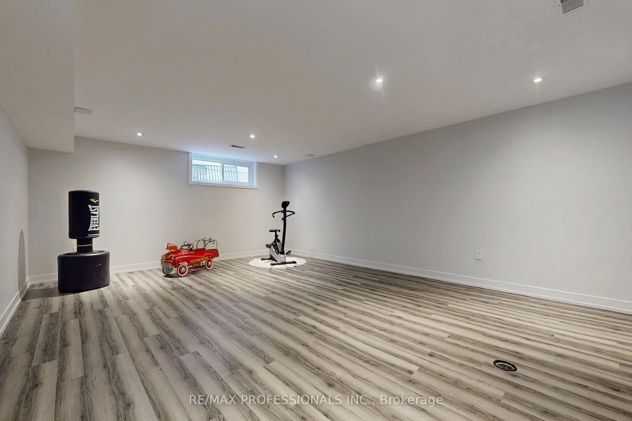 3 Hartsdale Drive