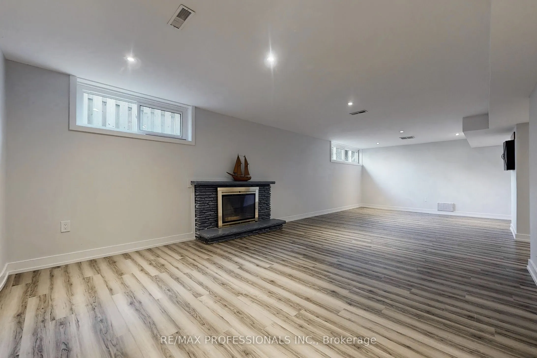 3 Hartsdale Drive