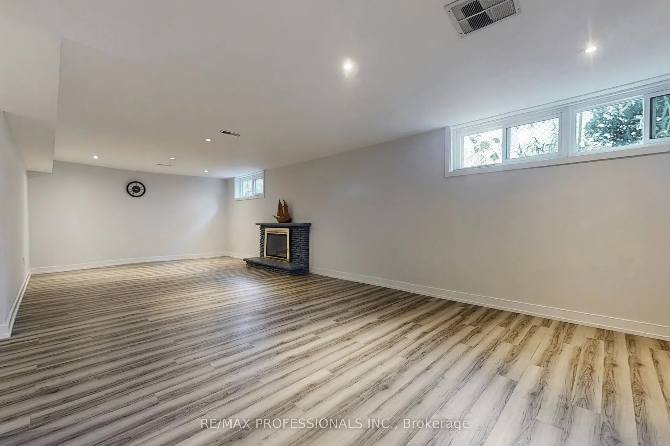 3 Hartsdale Drive