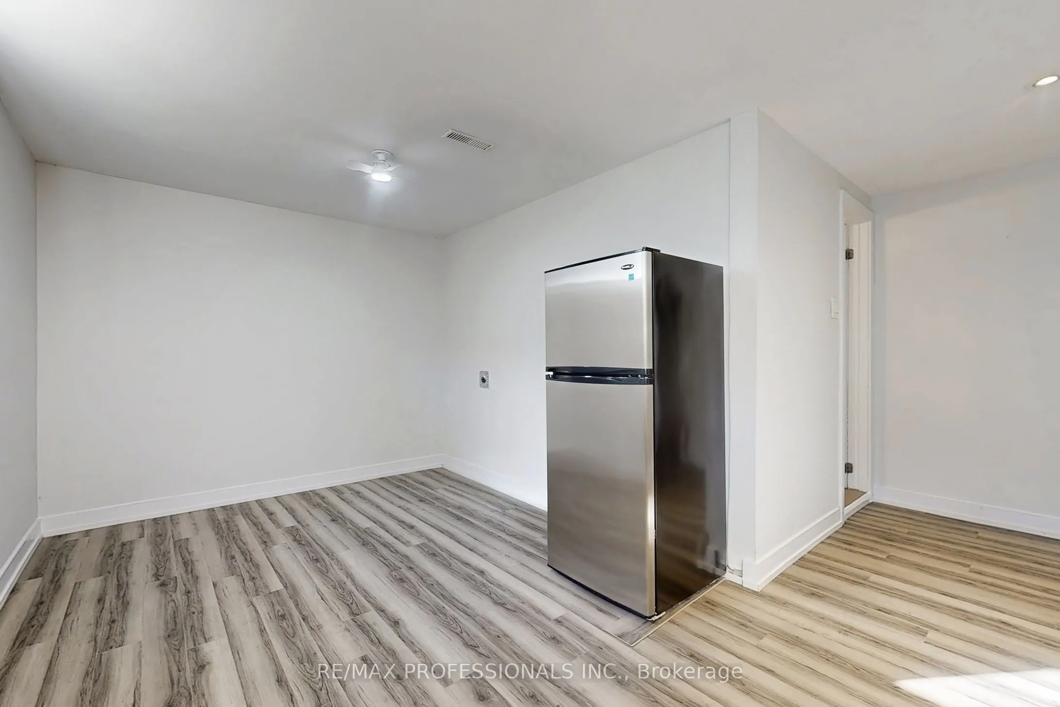 3 Hartsdale Drive