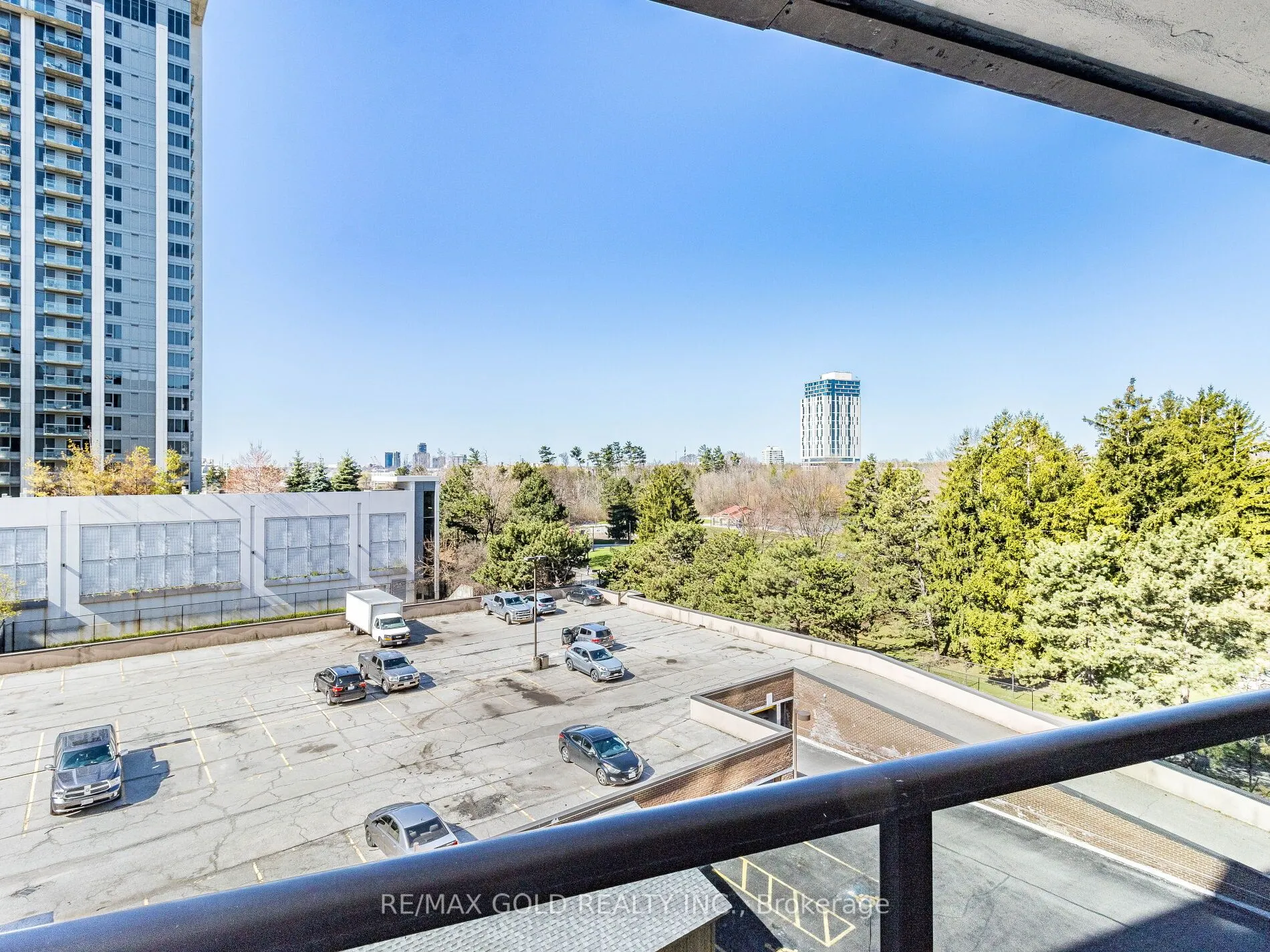 4 Lisa Street, #610