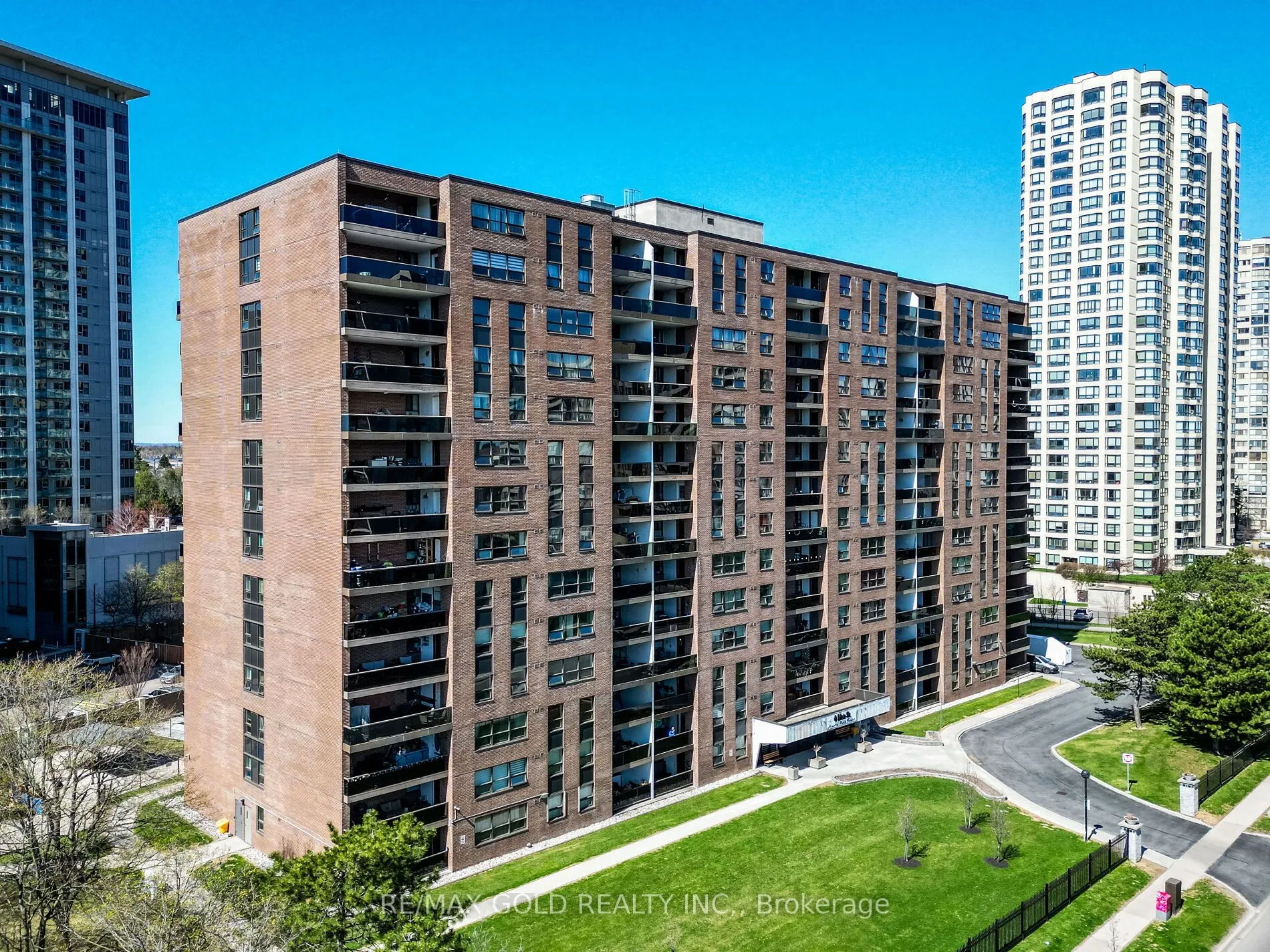 4 Lisa Street, #610