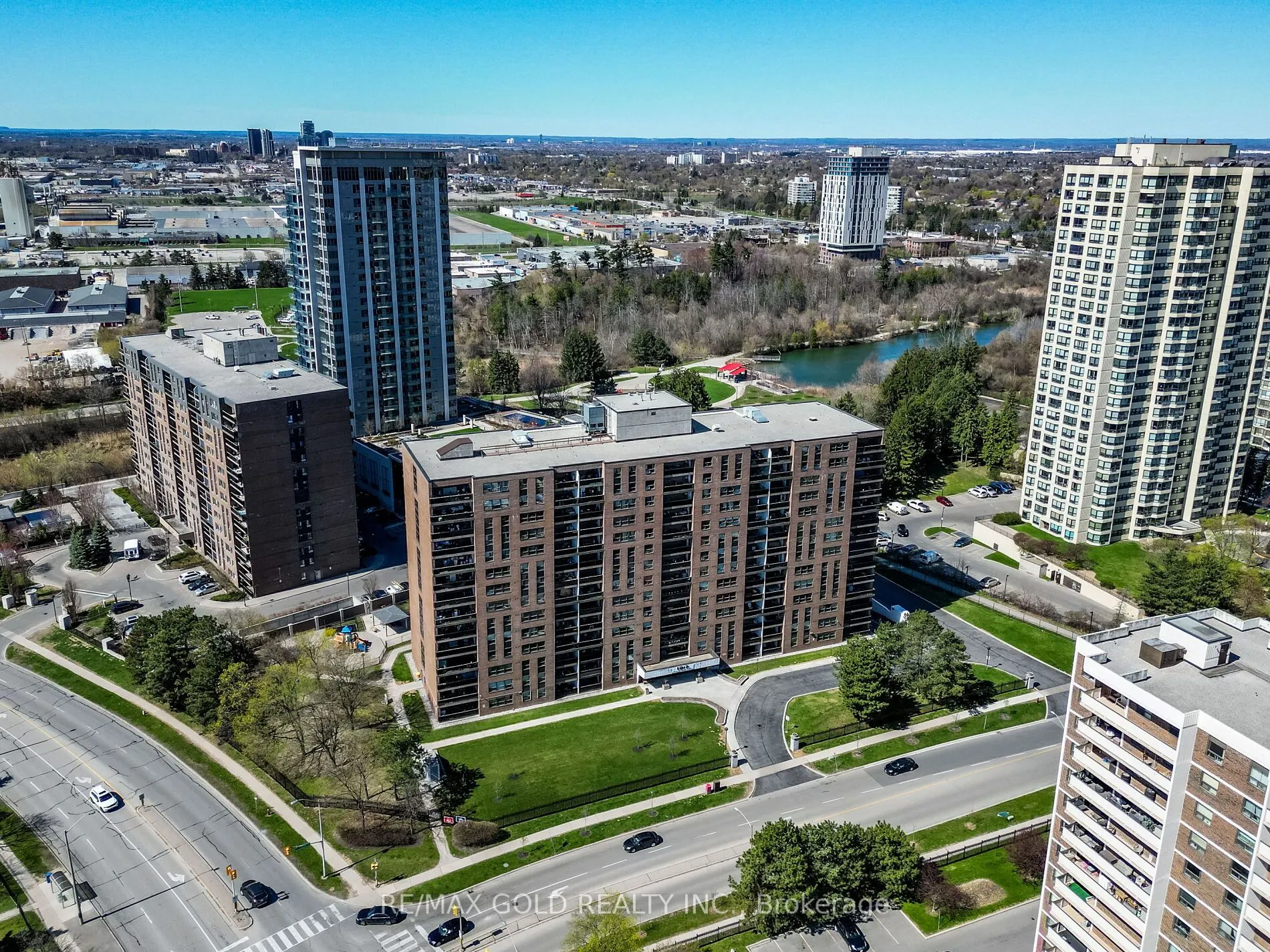4 Lisa Street, #610