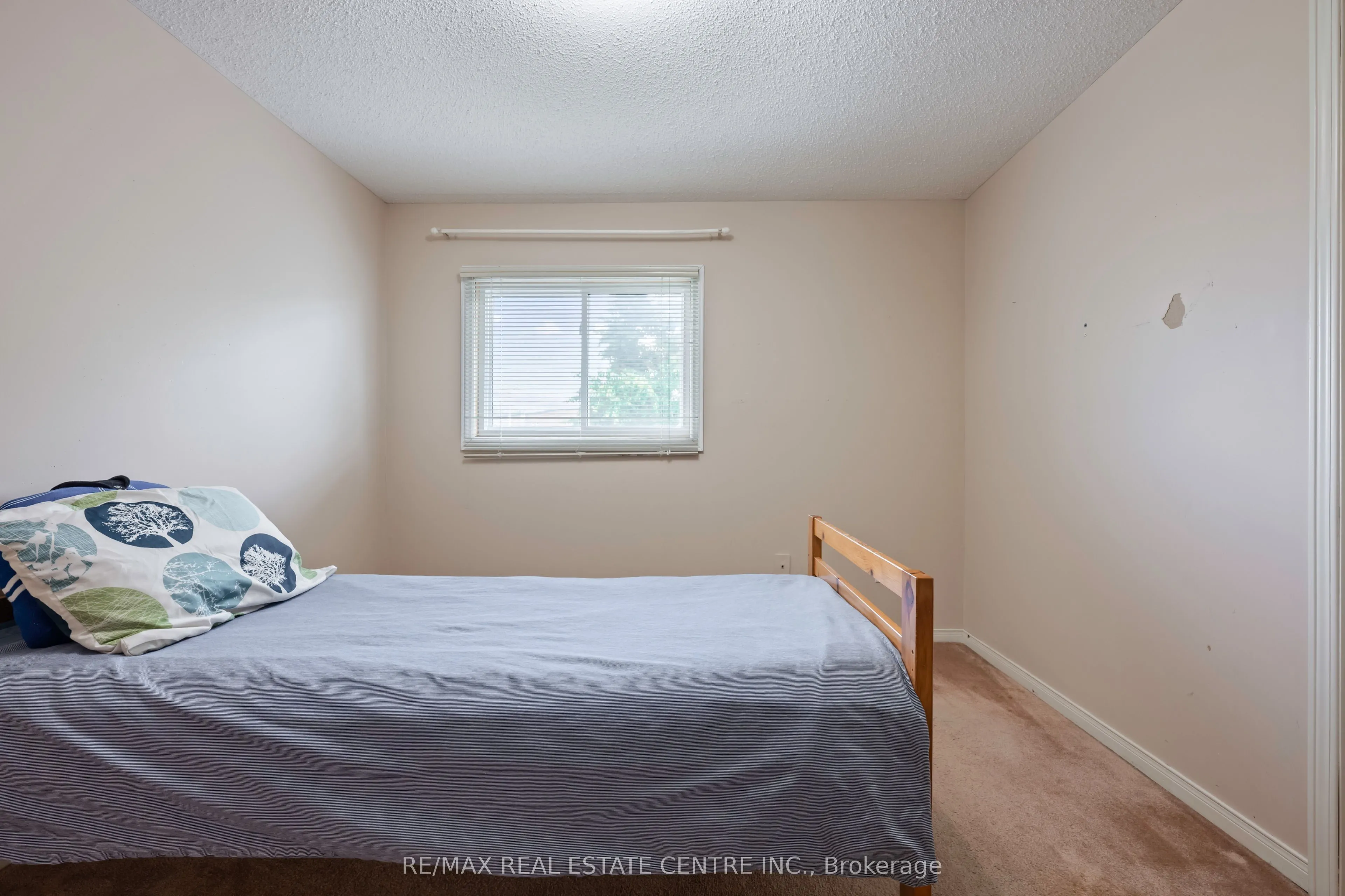 8 Passmore Avenue