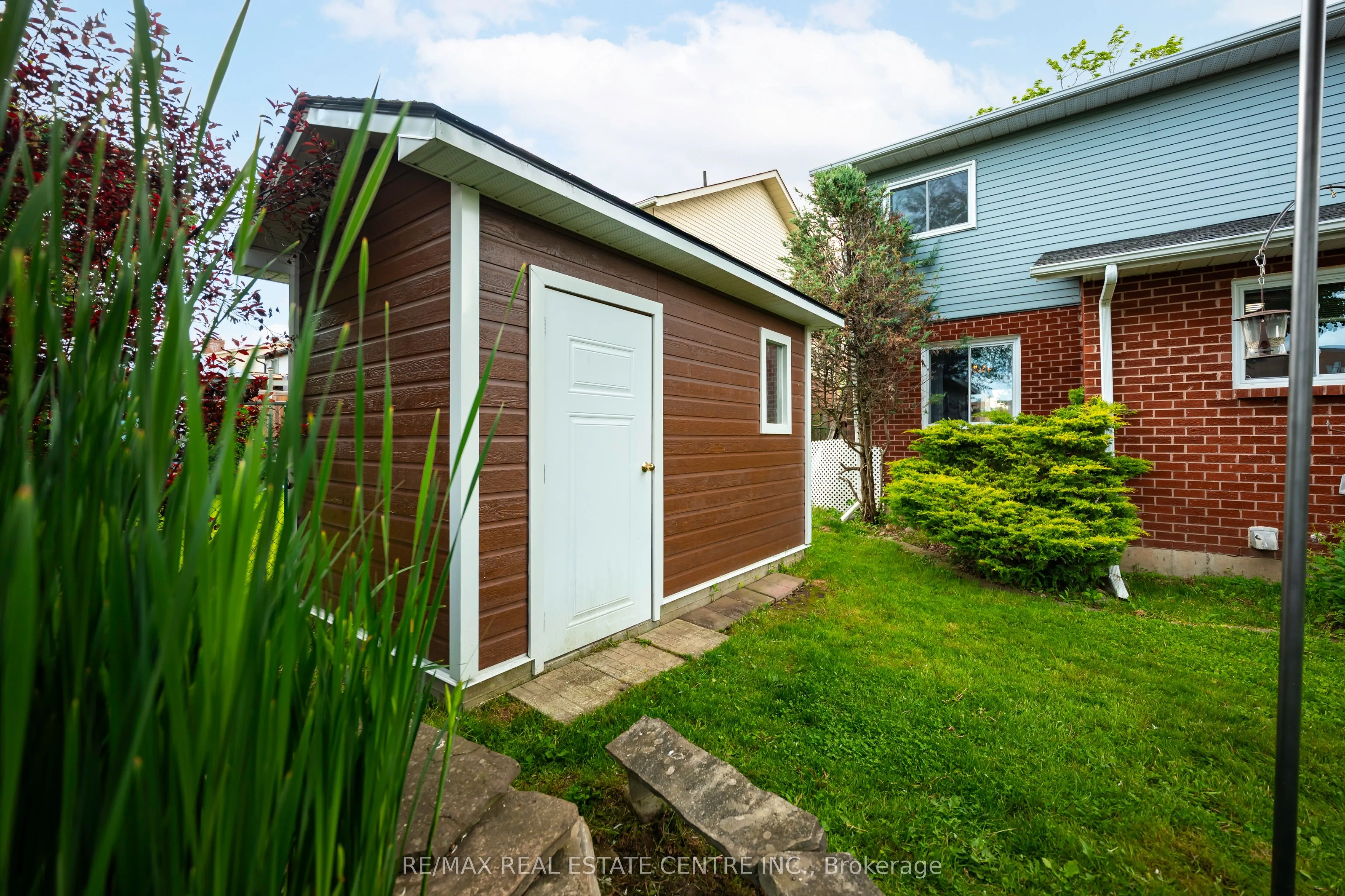 8 Passmore Avenue