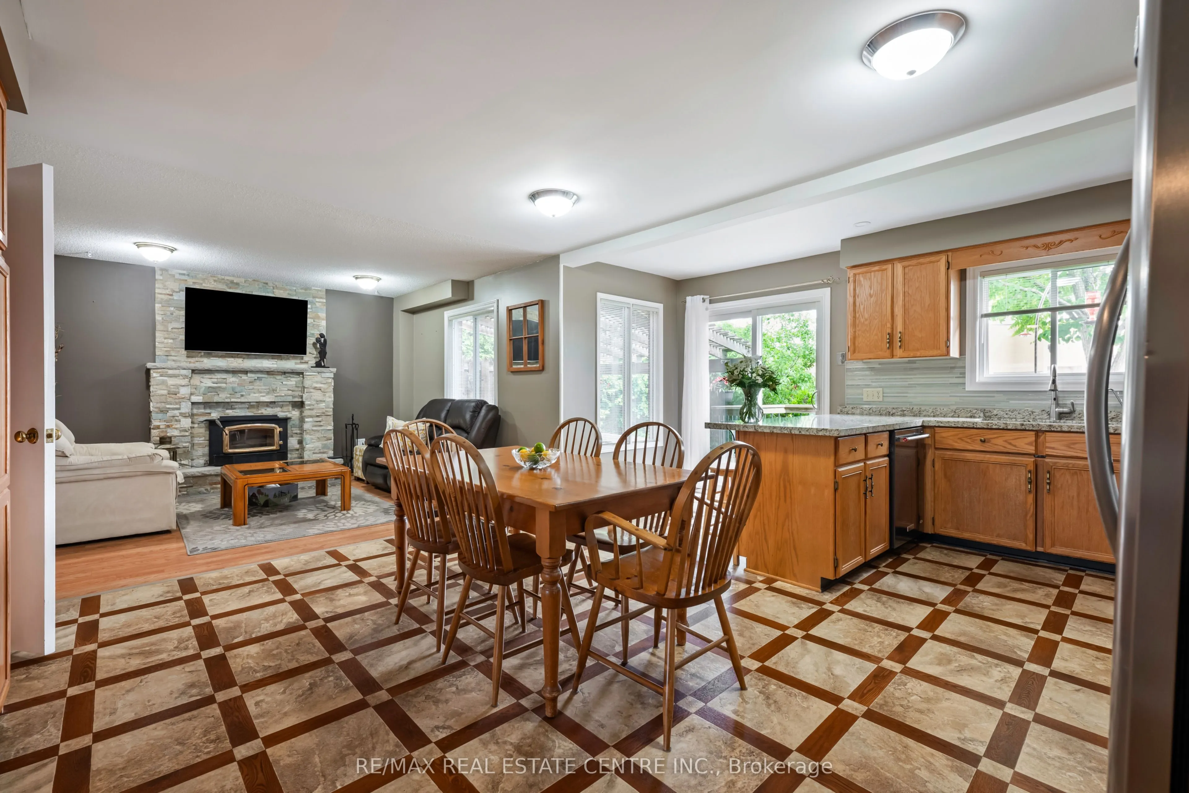 8 Passmore Avenue
