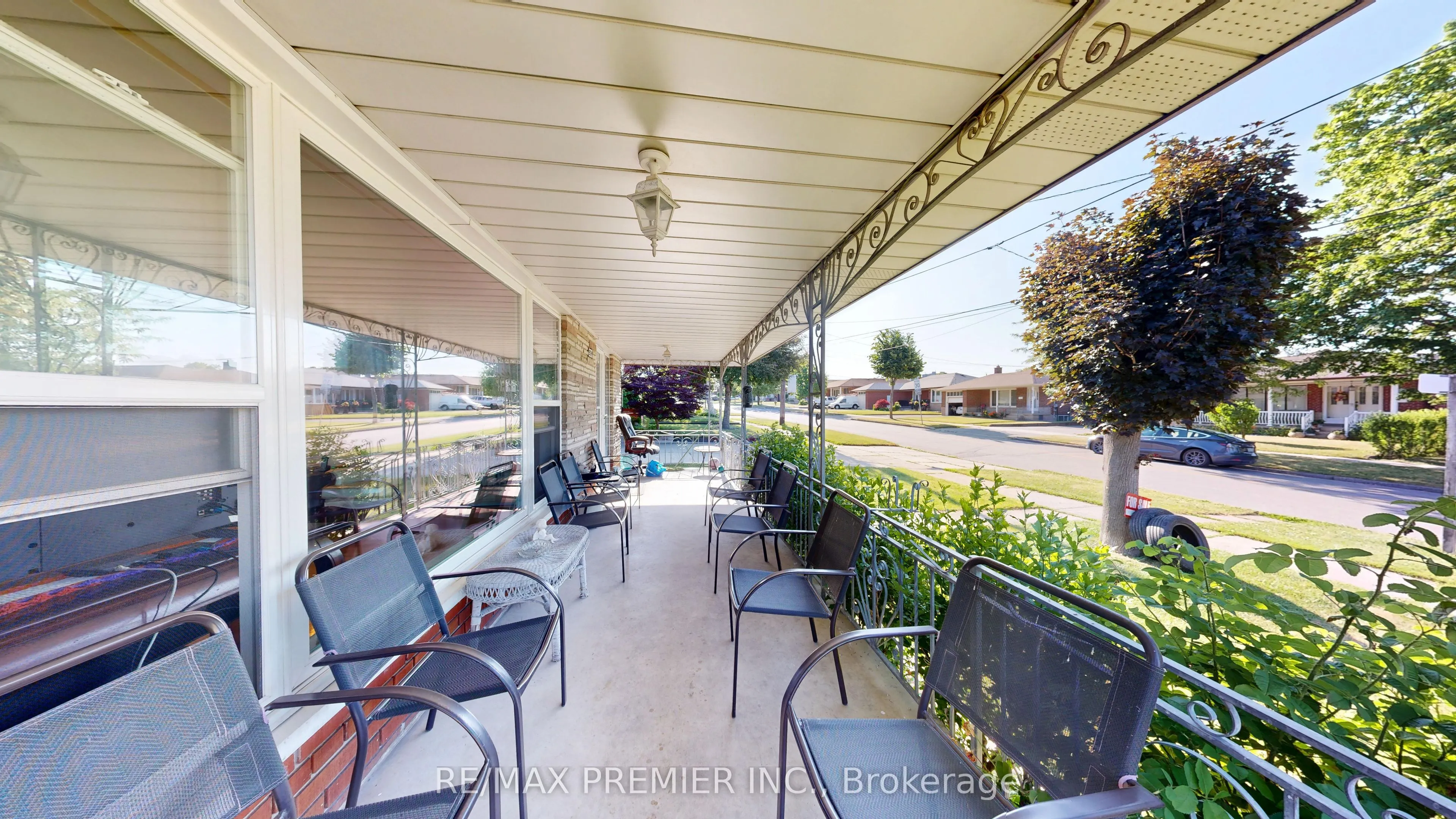 574 Queens Drive