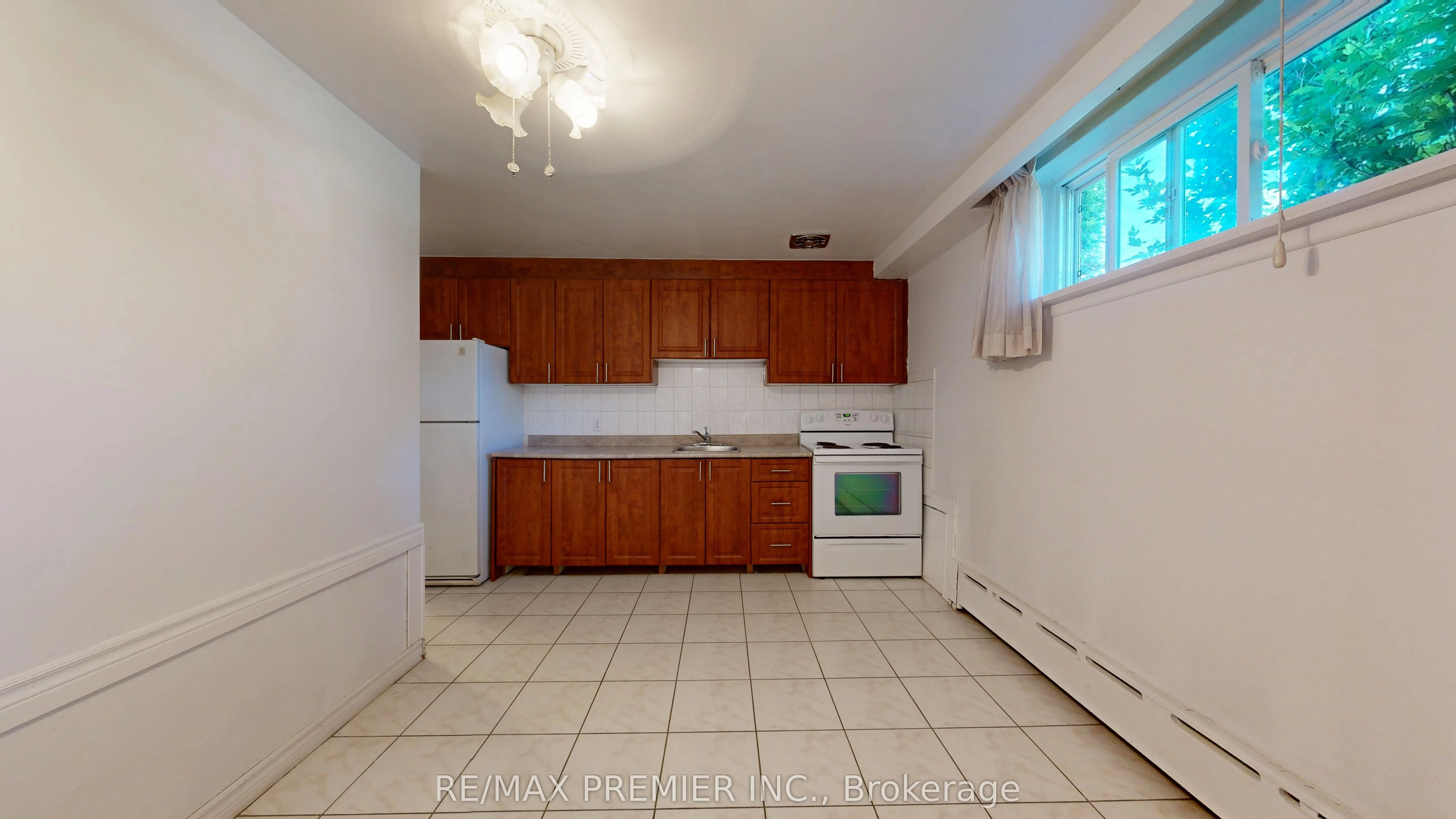 574 Queens Drive