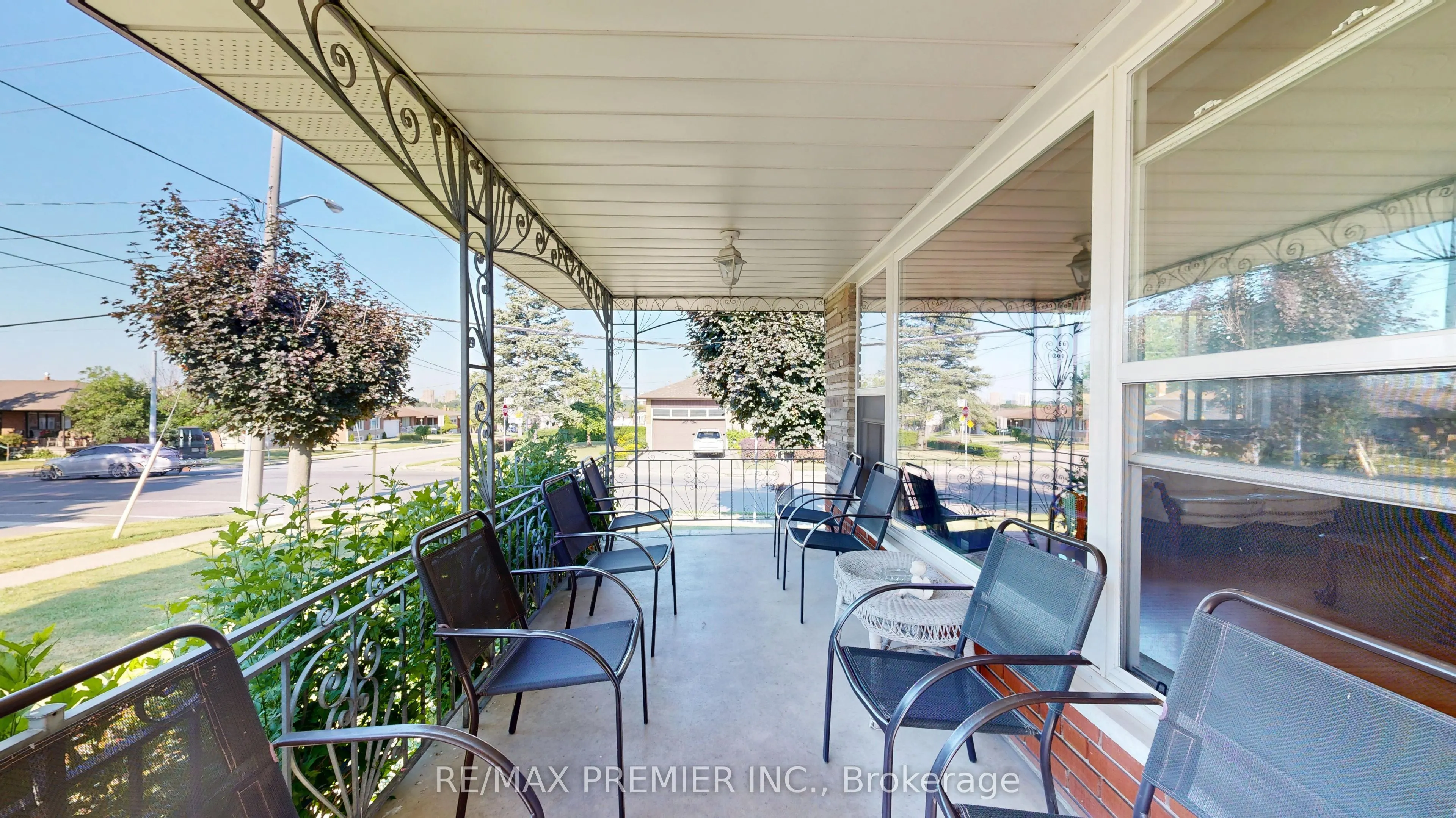 574 Queens Drive