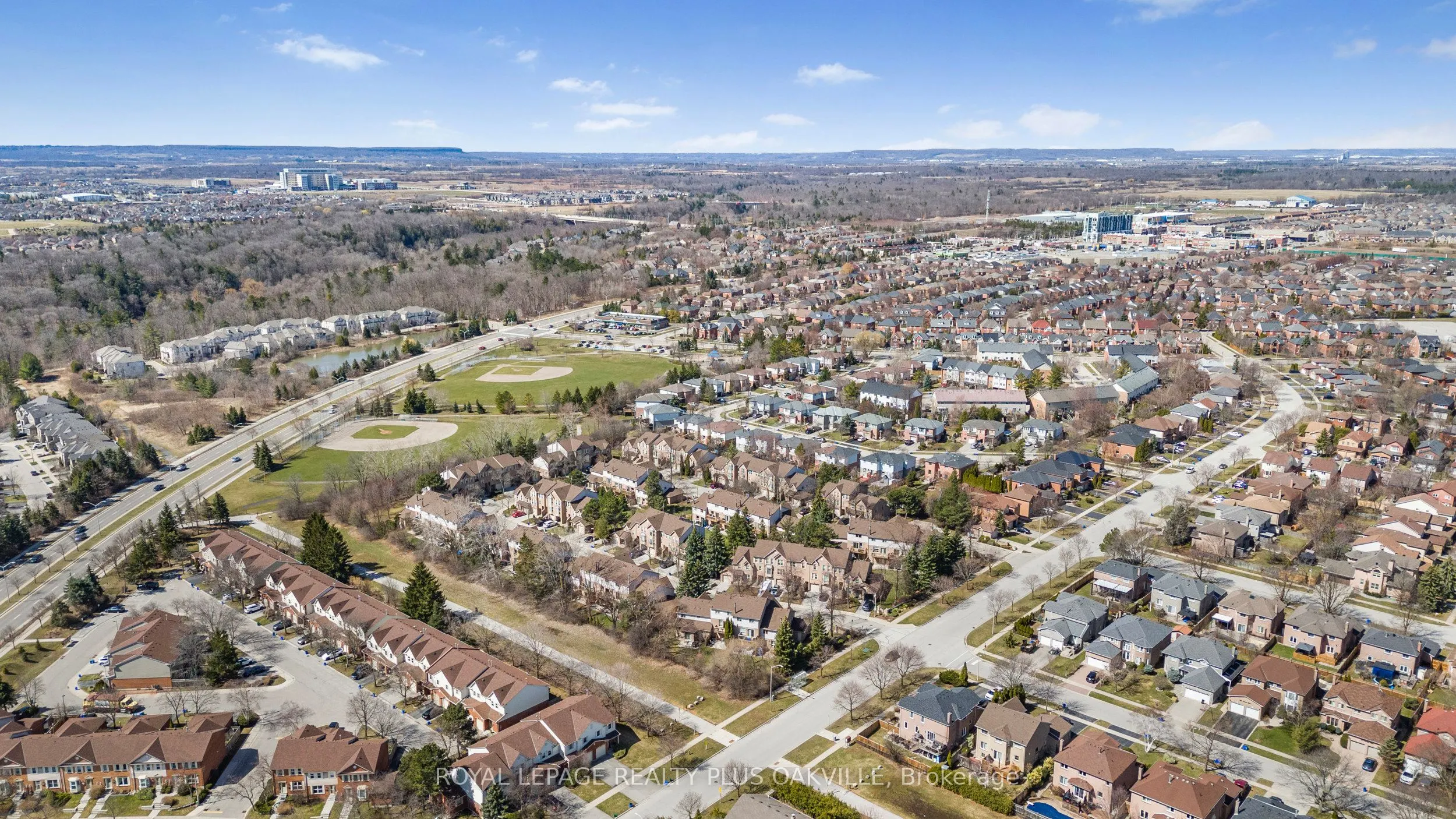 2272 Mowat Avenue, #34