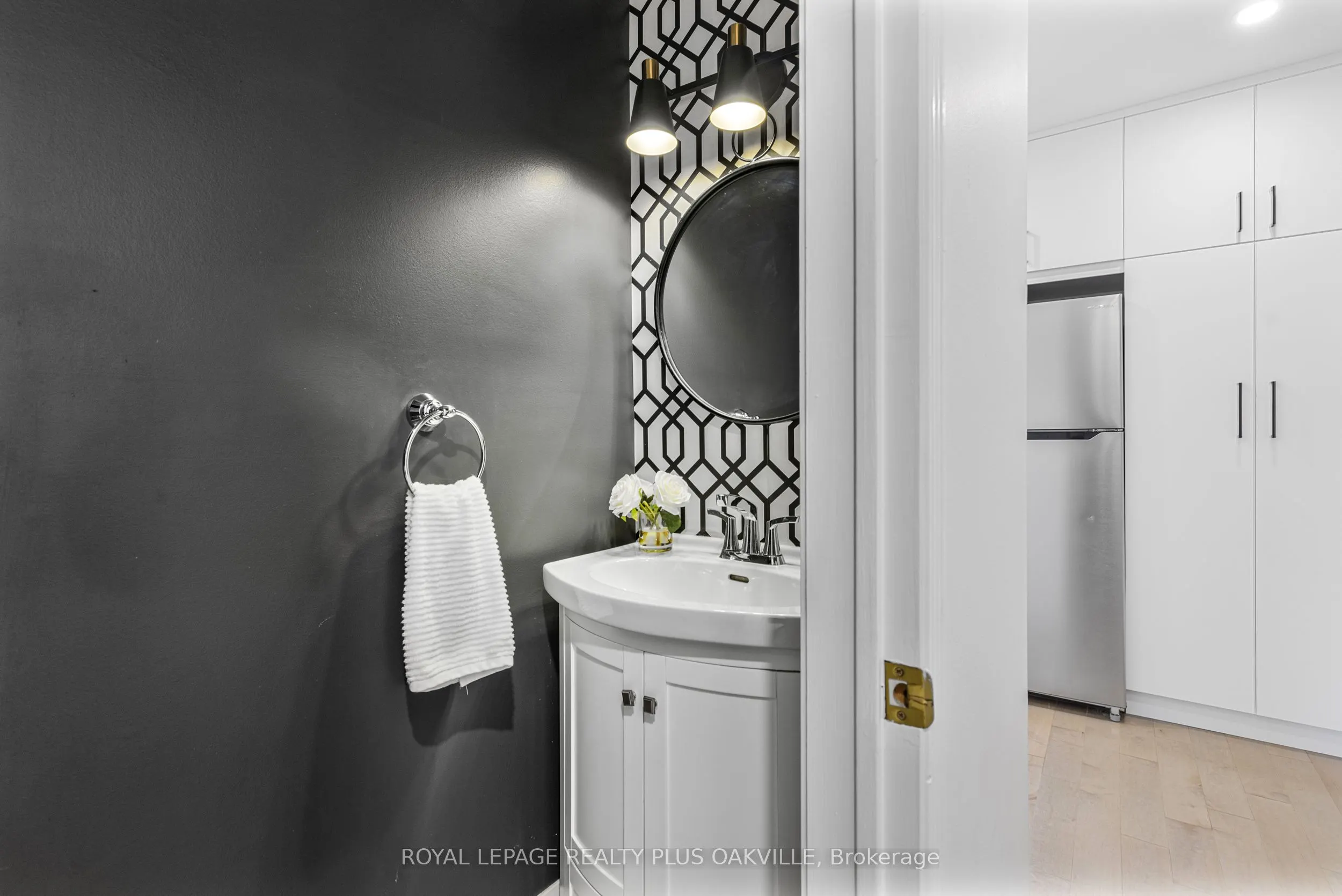 2272 Mowat Avenue, #34