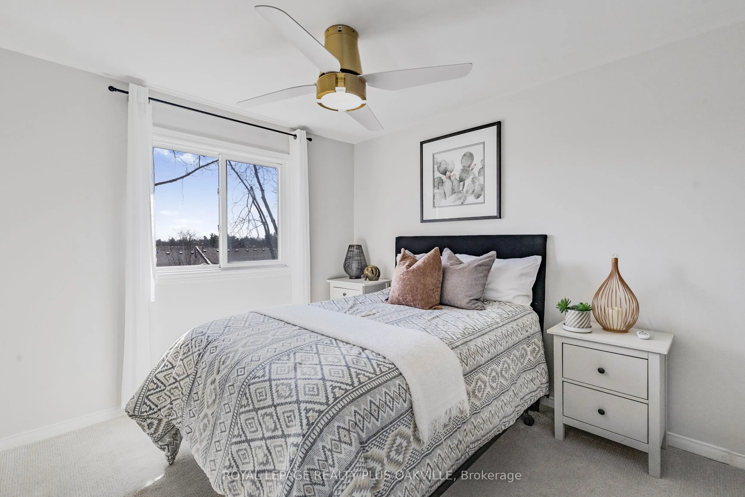 2272 Mowat Avenue, #34