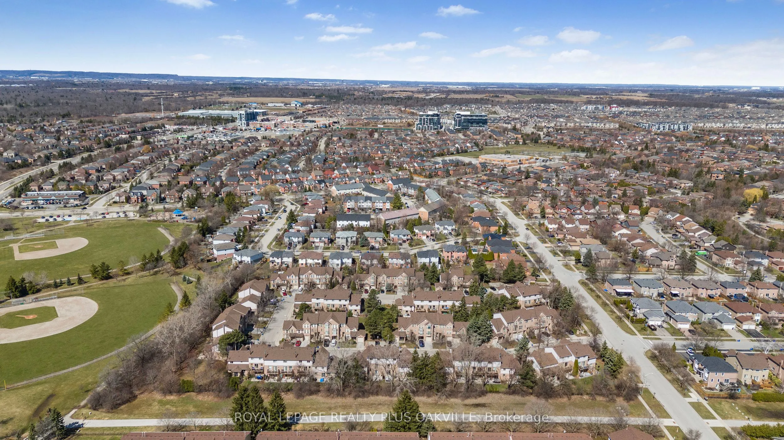 2272 Mowat Avenue, #34