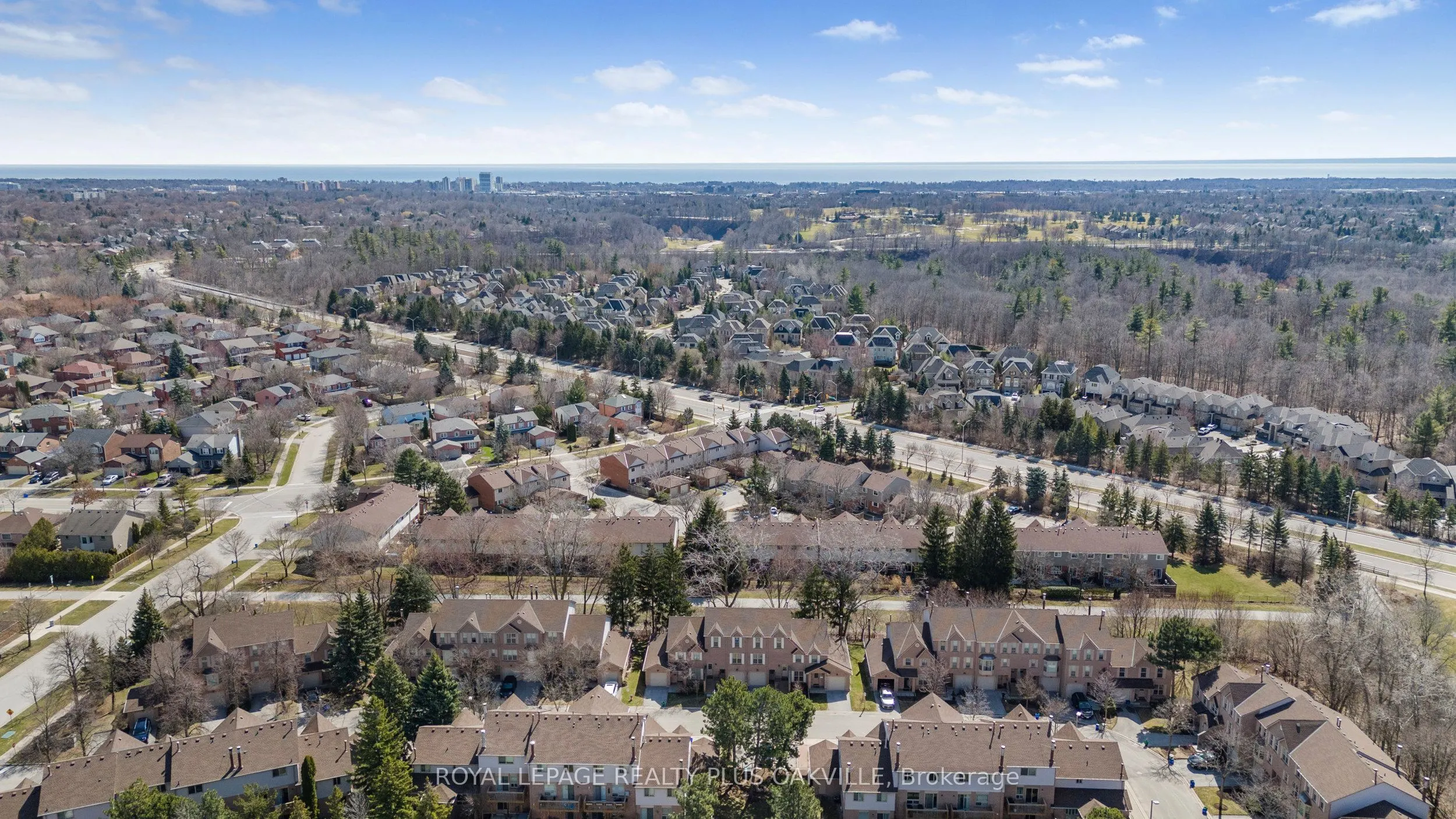 2272 Mowat Avenue, #34