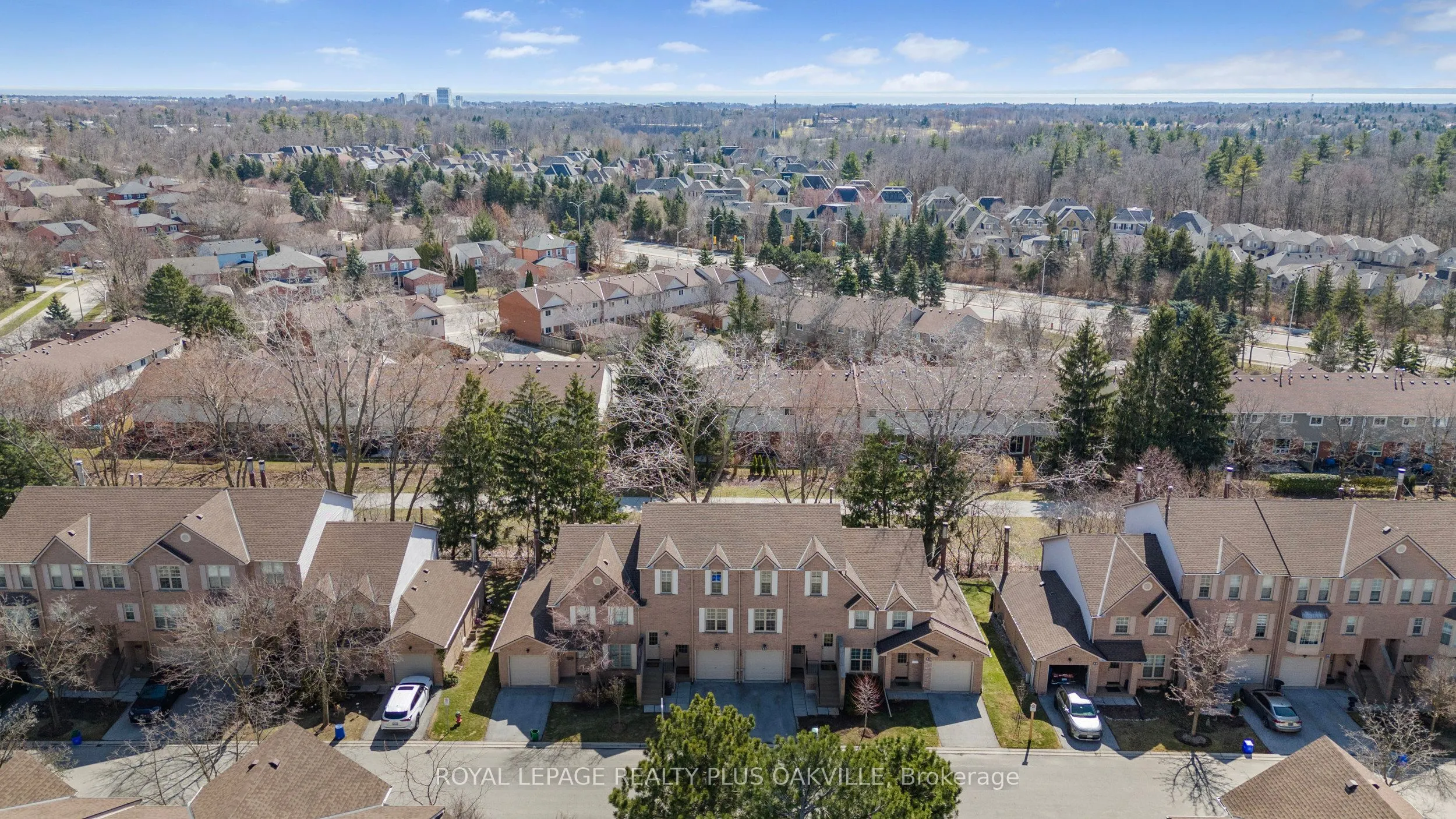2272 Mowat Avenue, #34