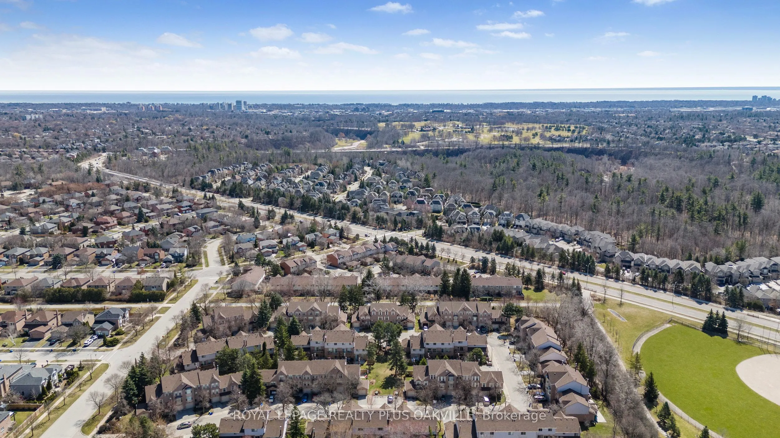 2272 Mowat Avenue, #34