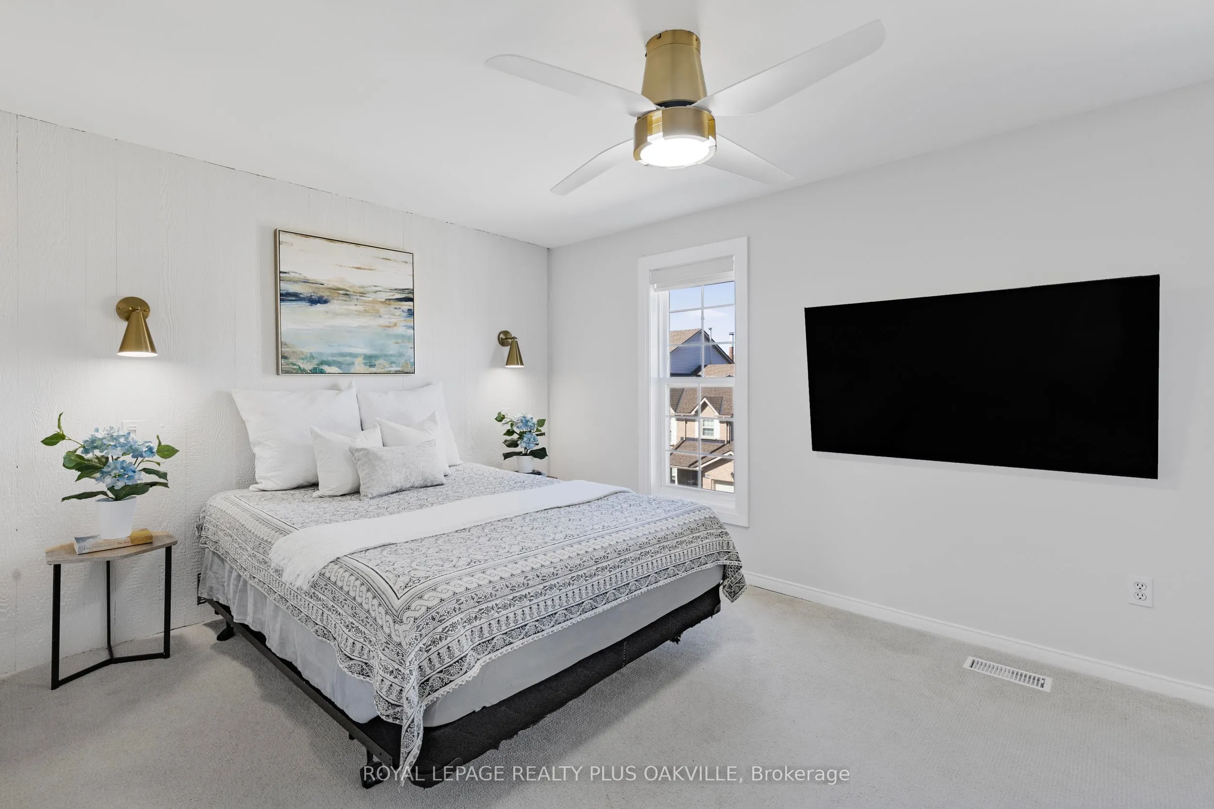 2272 Mowat Avenue, #34