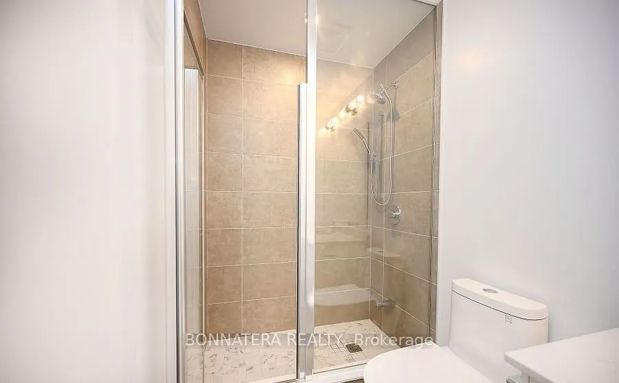 2450 Old Bronte Road, #634