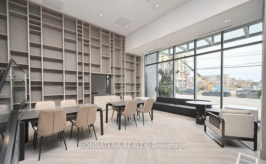 2450 Old Bronte Road, #634