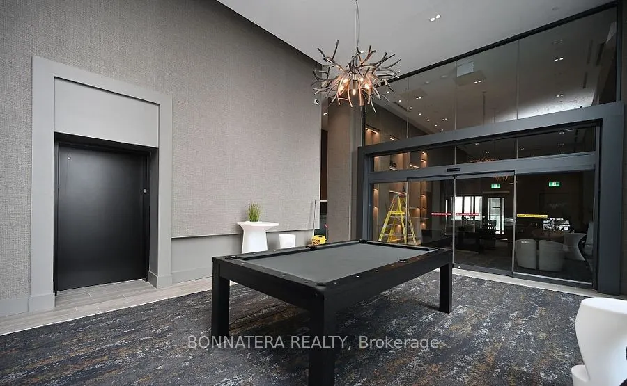 2450 Old Bronte Road, #634