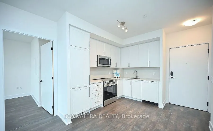 2450 Old Bronte Road, #634