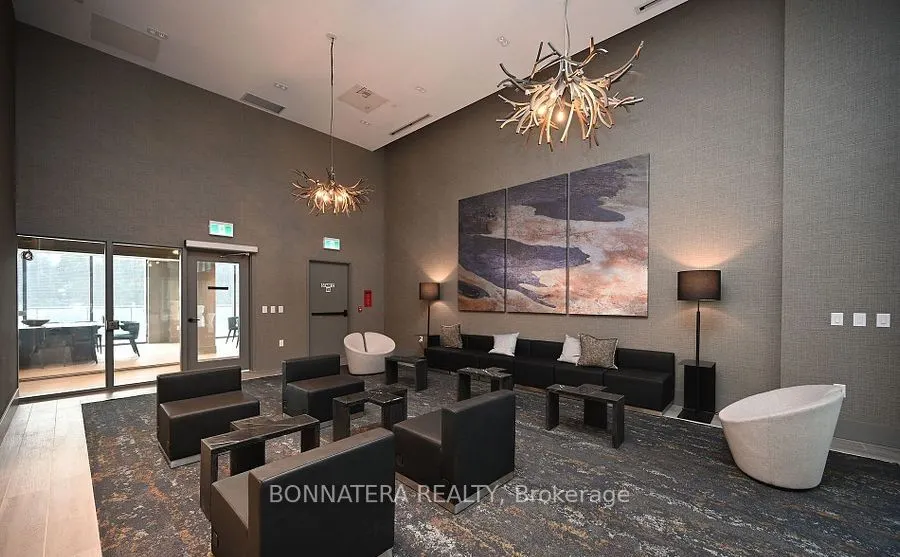 2450 Old Bronte Road, #634