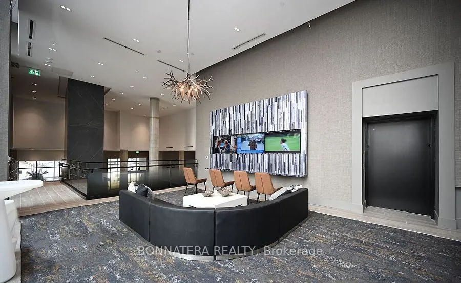 2450 Old Bronte Road, #634