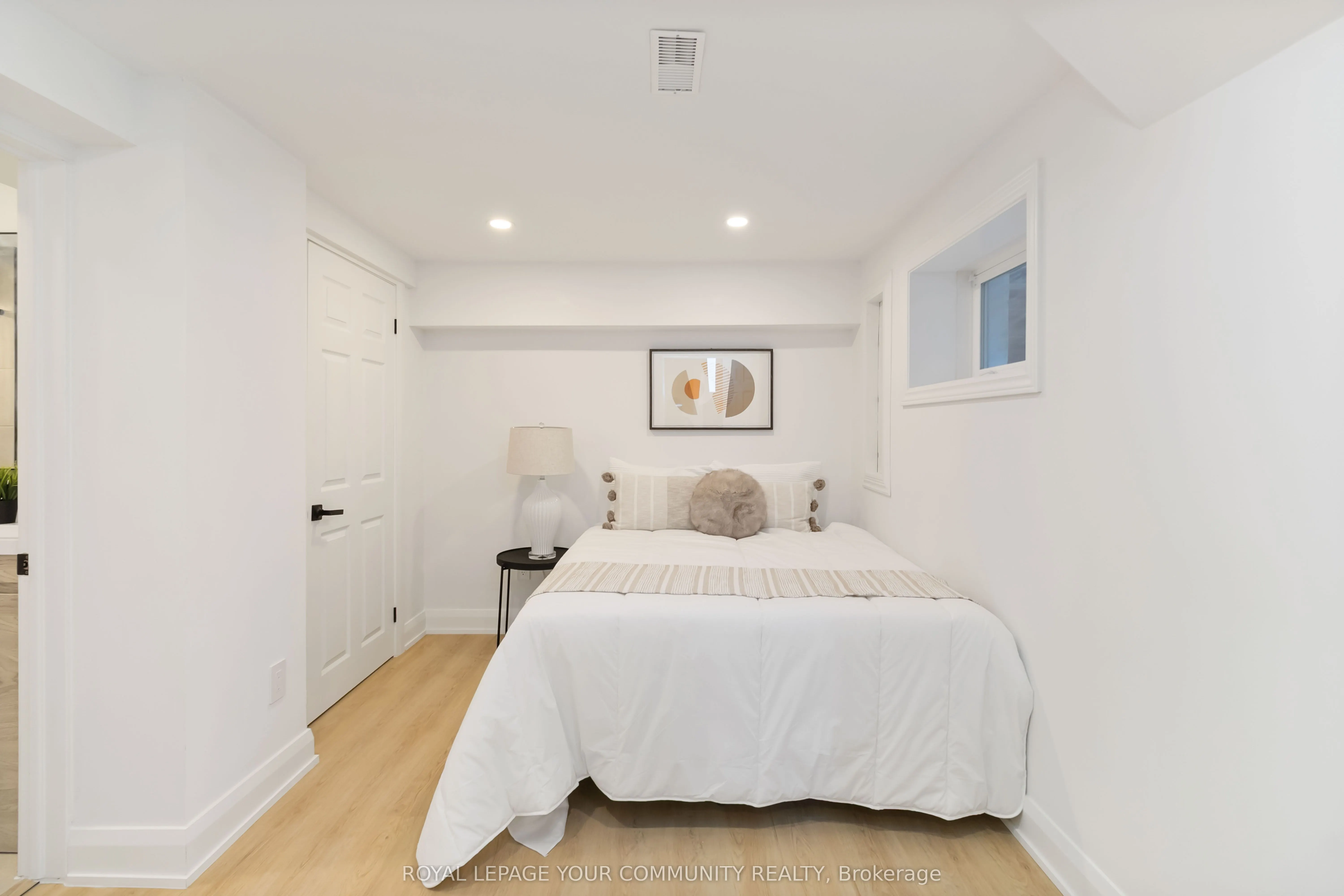 602 Appleby Line