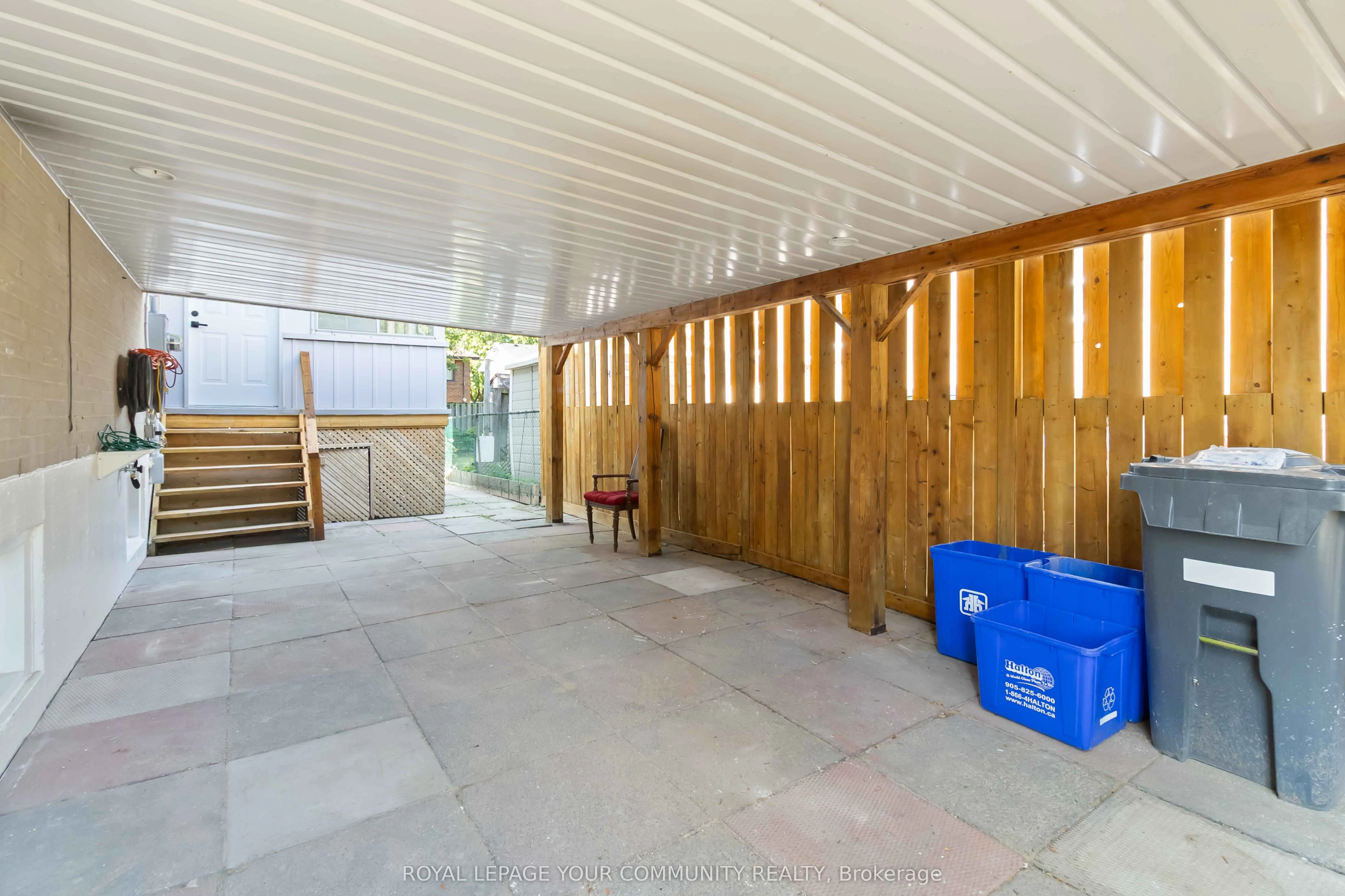 602 Appleby Line